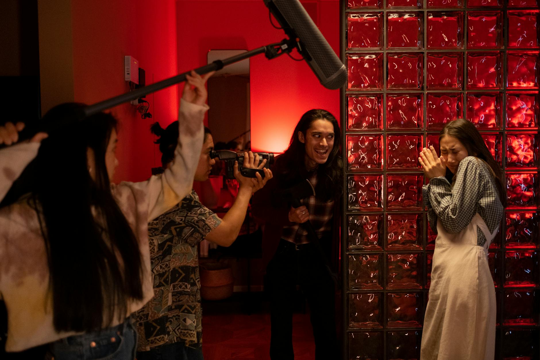 A24's Sound Horror 'Poluton' Featuring Adam DiMarco Drops Trailer - Cinema