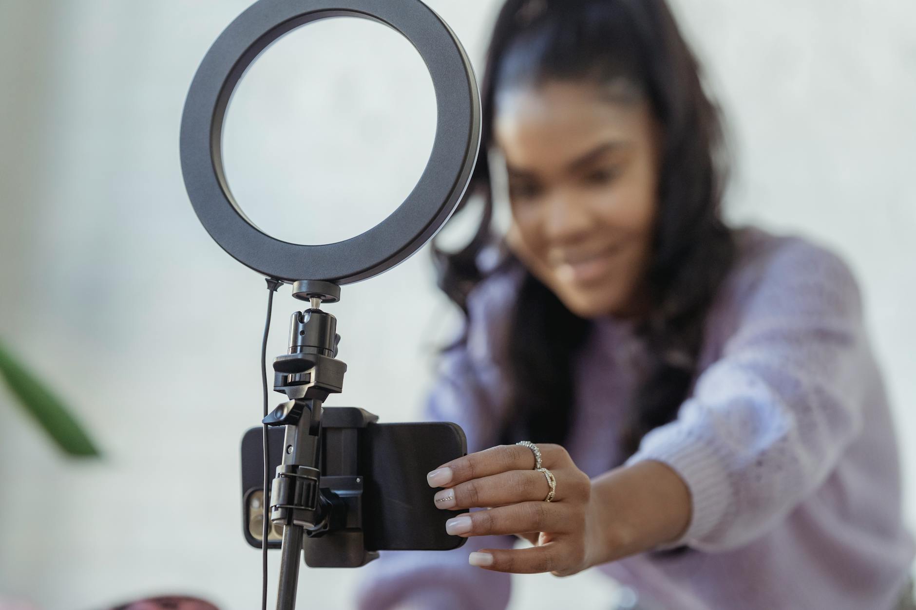 How AI-Generated Content is Diminishing Our Social Media Joy