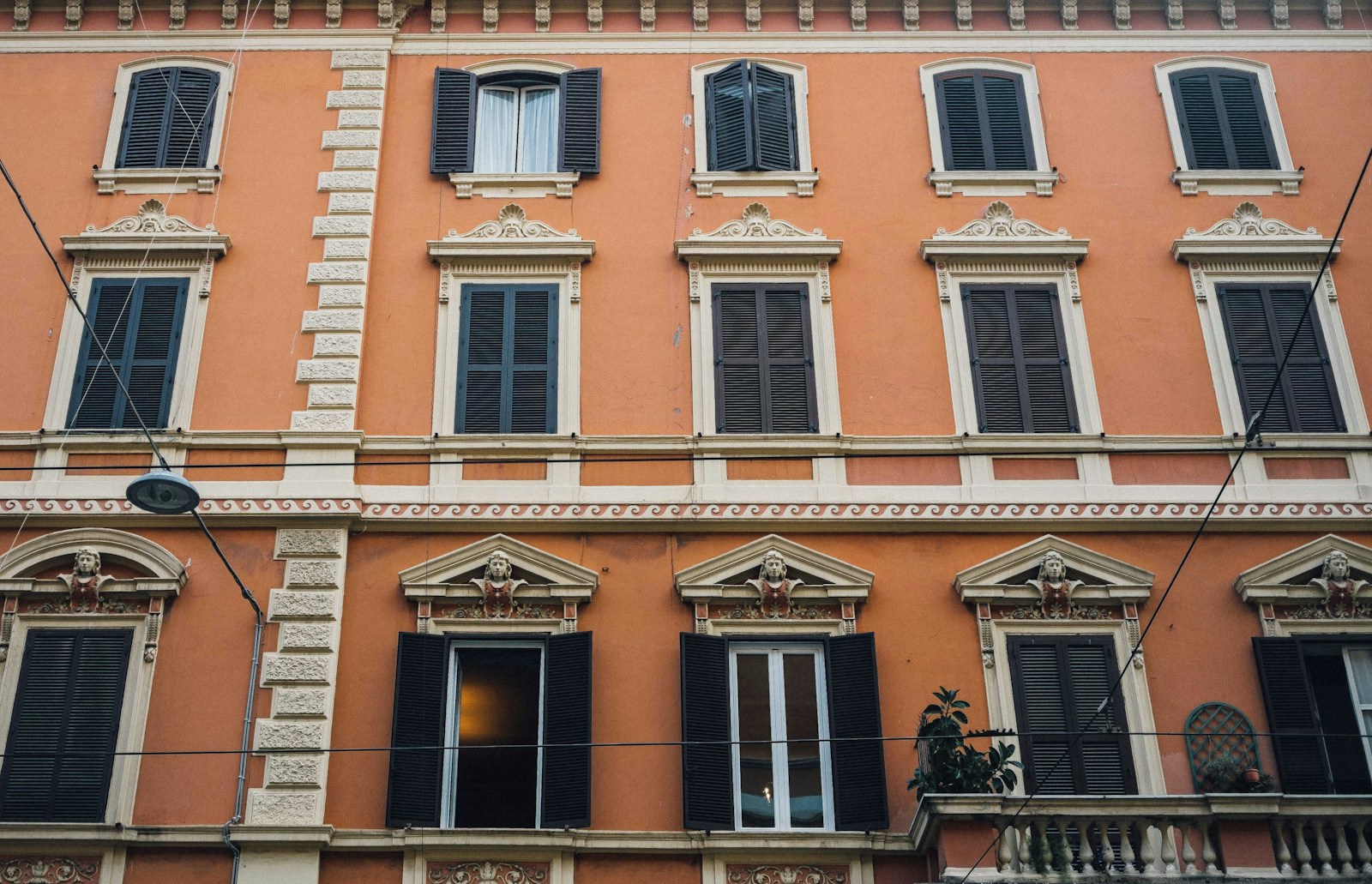 Alibaba Founder’s Wife Buys Former Italian Embassy in London