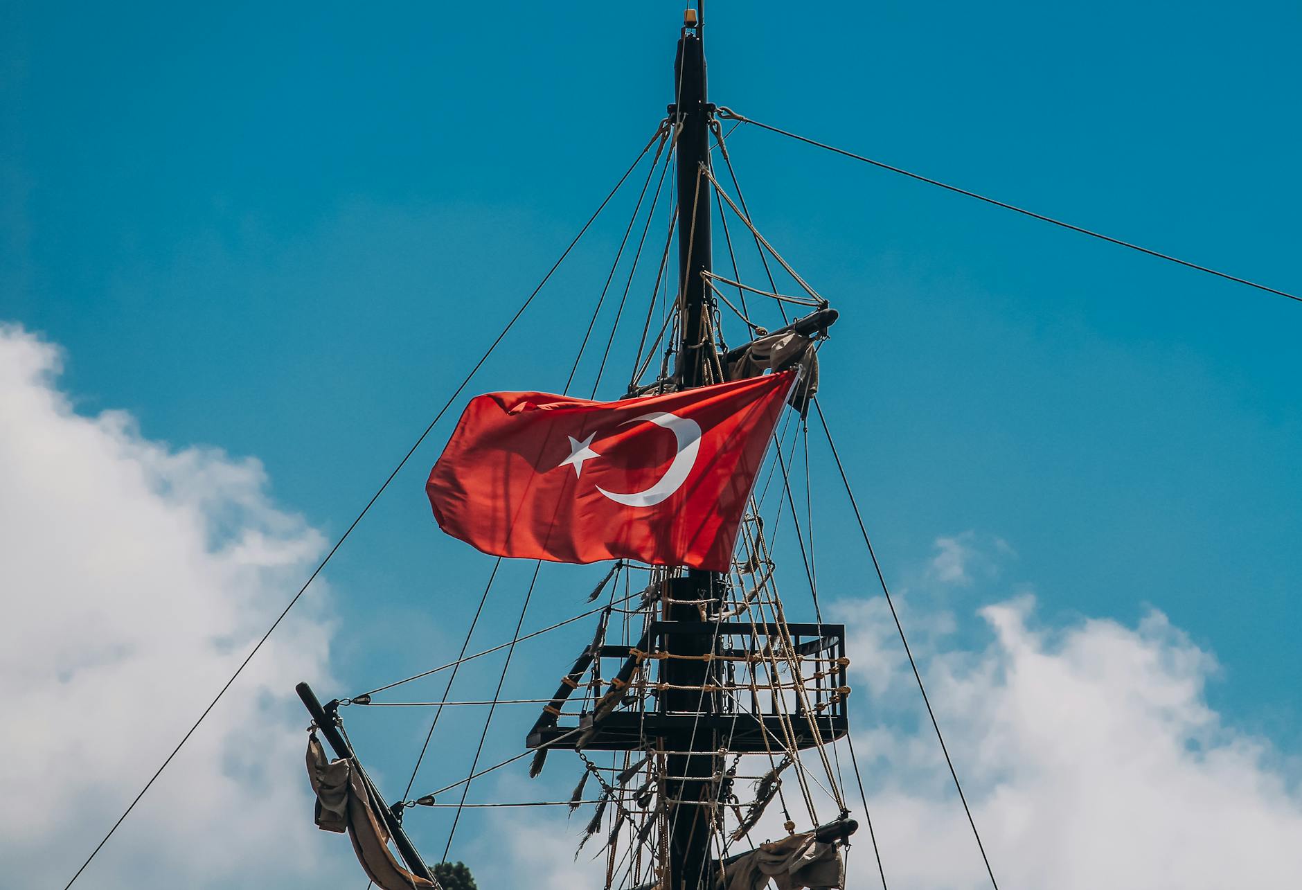Ubisoft to Reveal Assassin's Creed Black Flag Resynced Soon! - Game