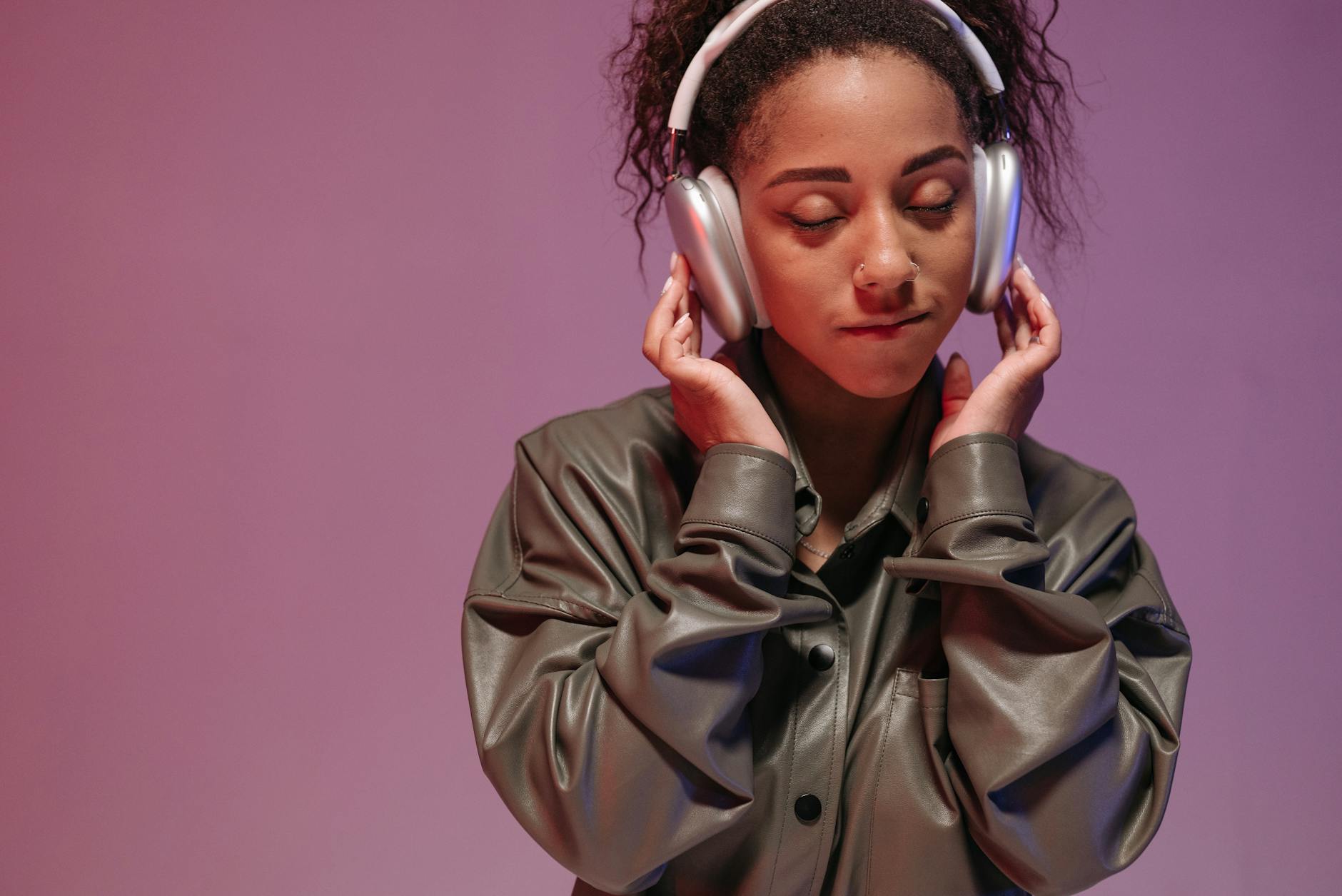 Top Audio Trends for 2025: What Gen-Z and Alpha Are Listening To
