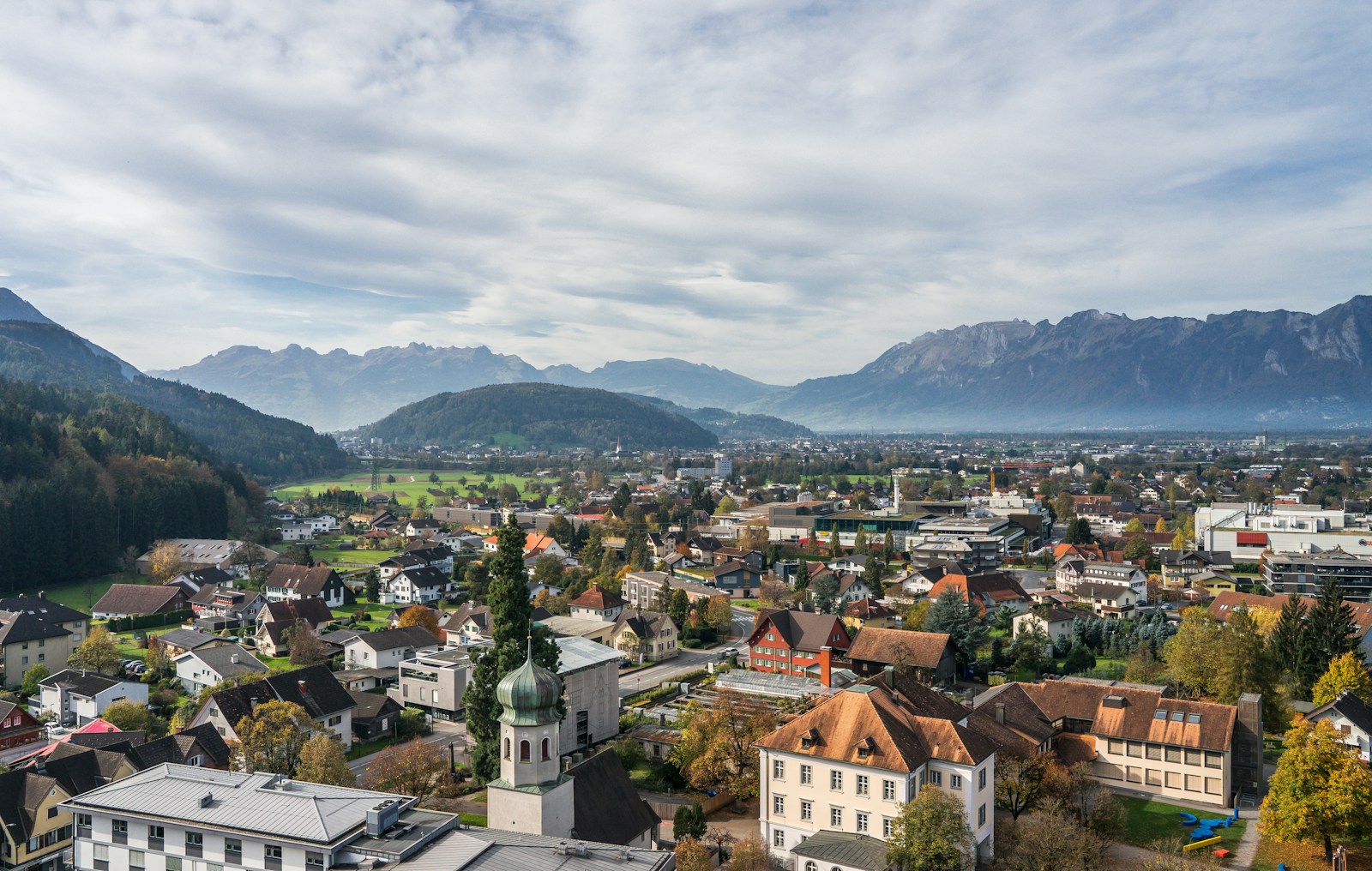 Austria's Bold Move: Social Media Ban for Kids Under 14 - News