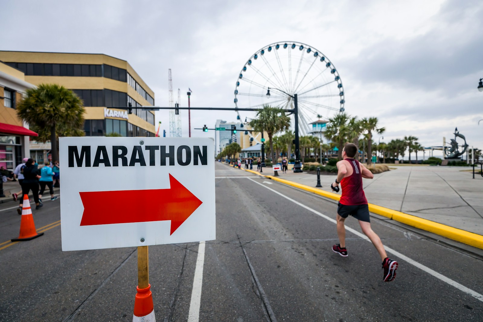 Which Faction Offers the Best Early Boosts in Marathon? - Game