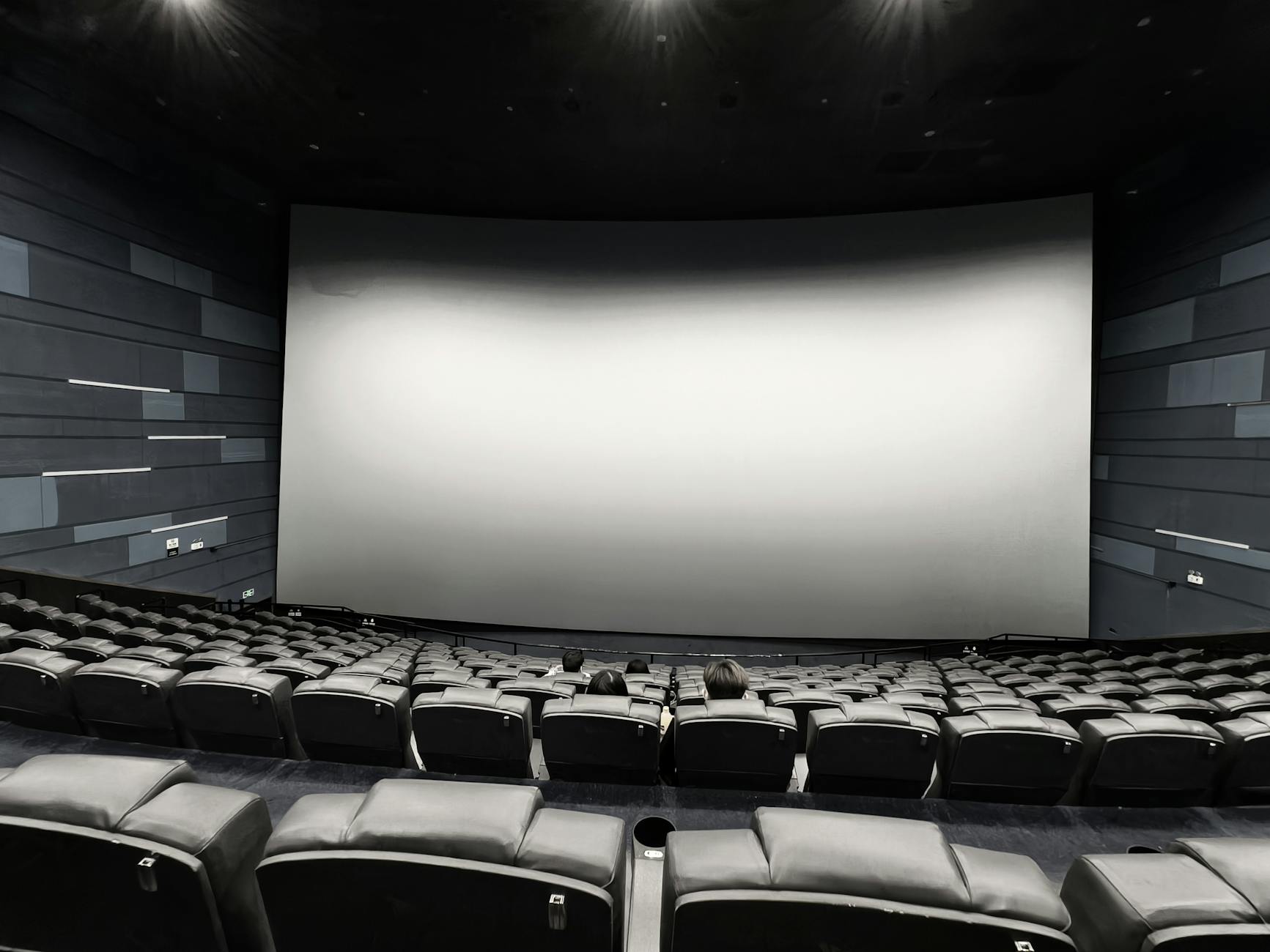 Charli XCX's 'Moment' Won't Hit Russian Theaters - News