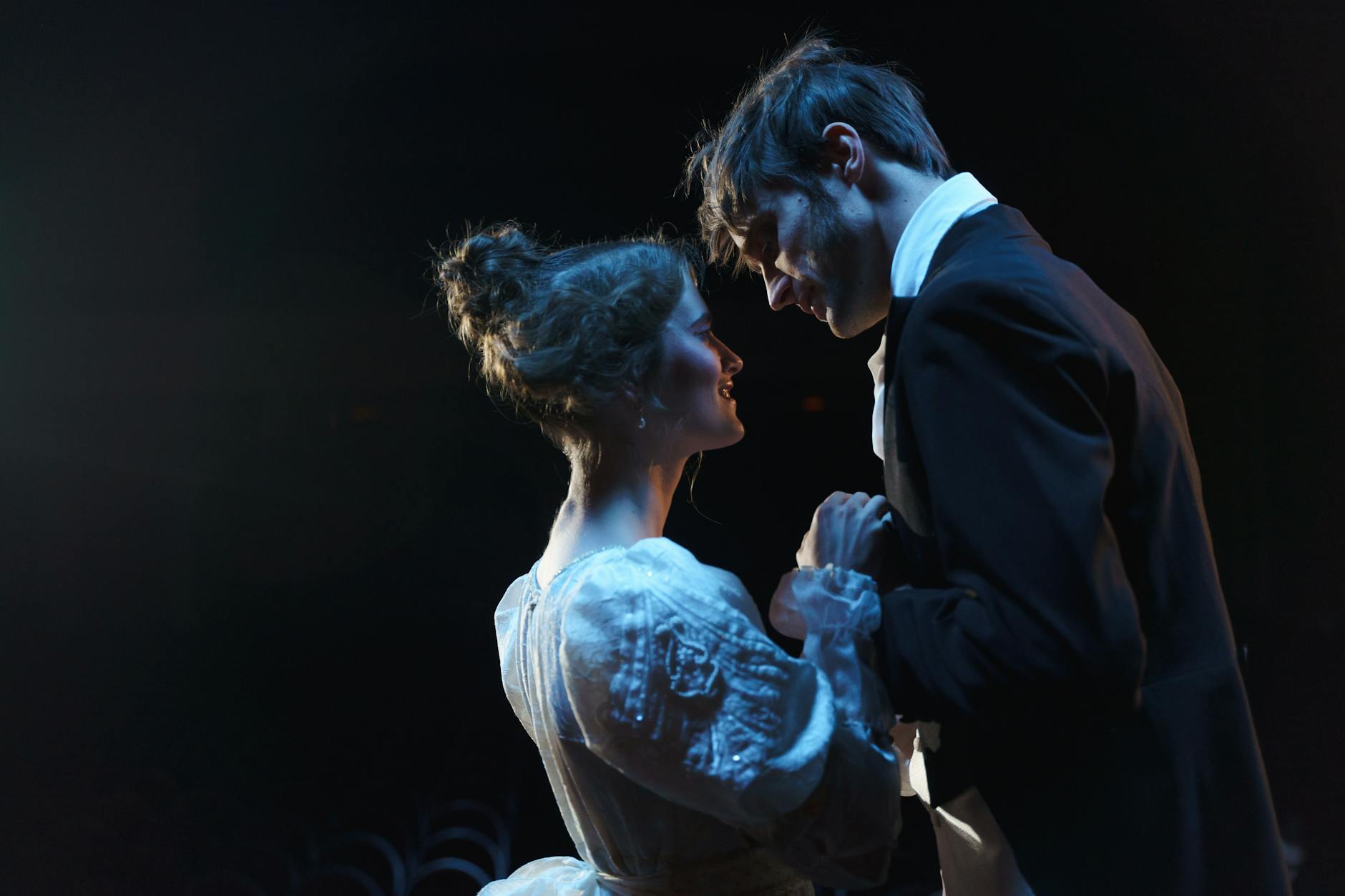 Charlie Confesses Love to Emma in New Clip from 'What a Drama!' - Cinema