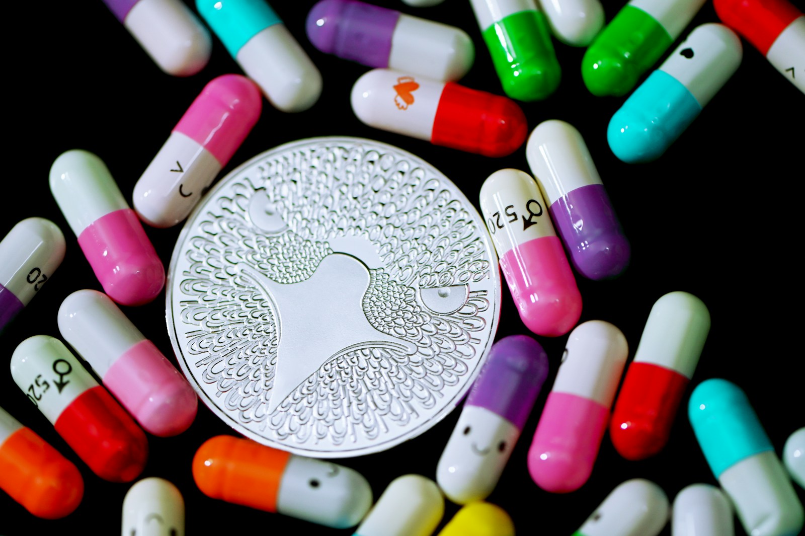 Chinese Scientists Develop Pills That Could Extend Life to 100 Years