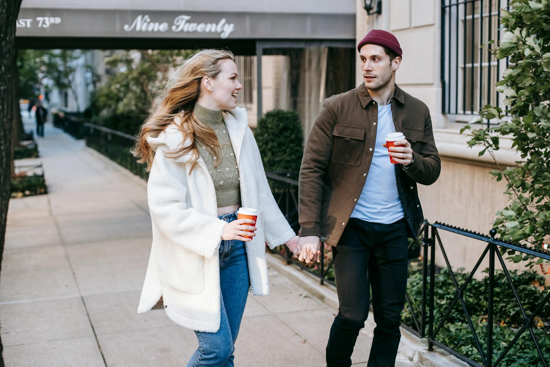 Coffee Walks: The New Favorite Date Trend in Russia - Adult