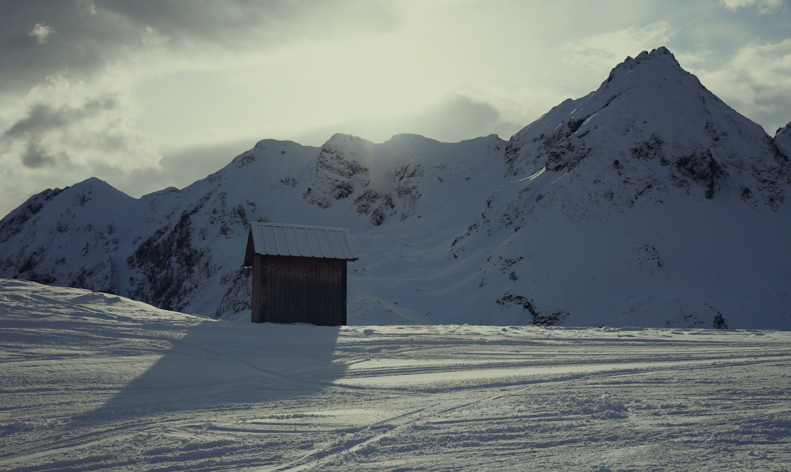 Exciting Trailer for 'Cold Storage' Features Liam Neeson & More