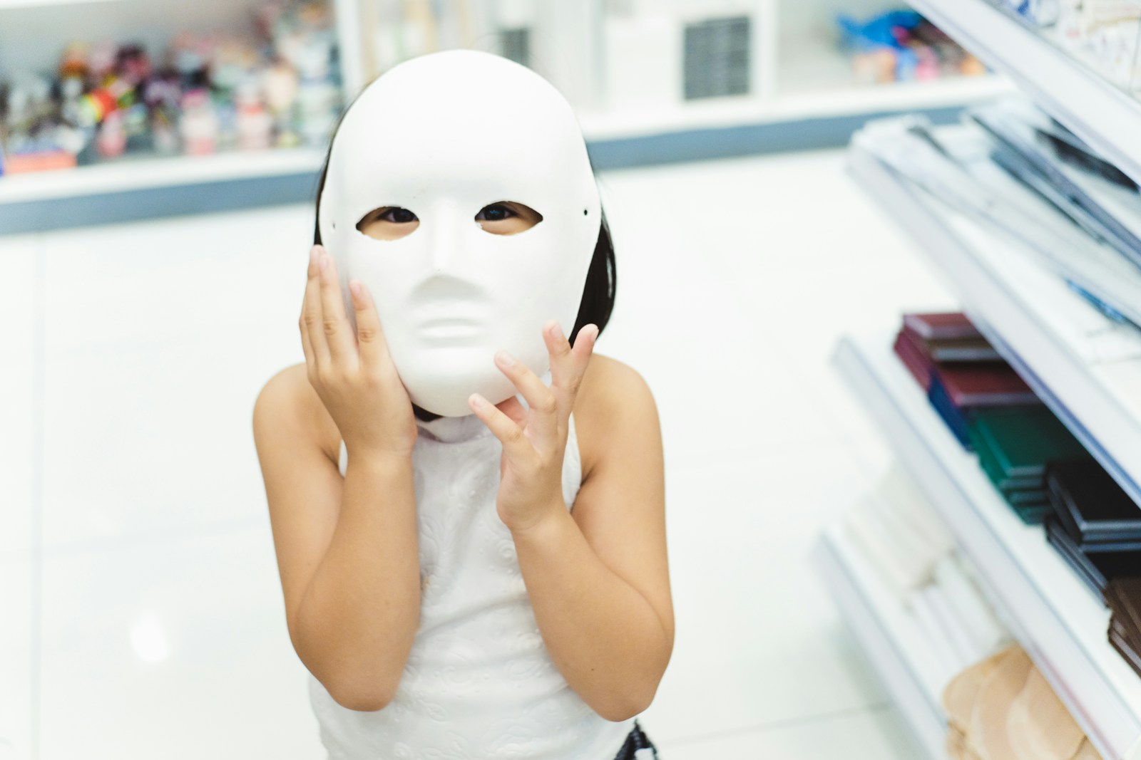 CS2 Skin Market Plummets by $2.4 Billion: Gamer Reactions Inside