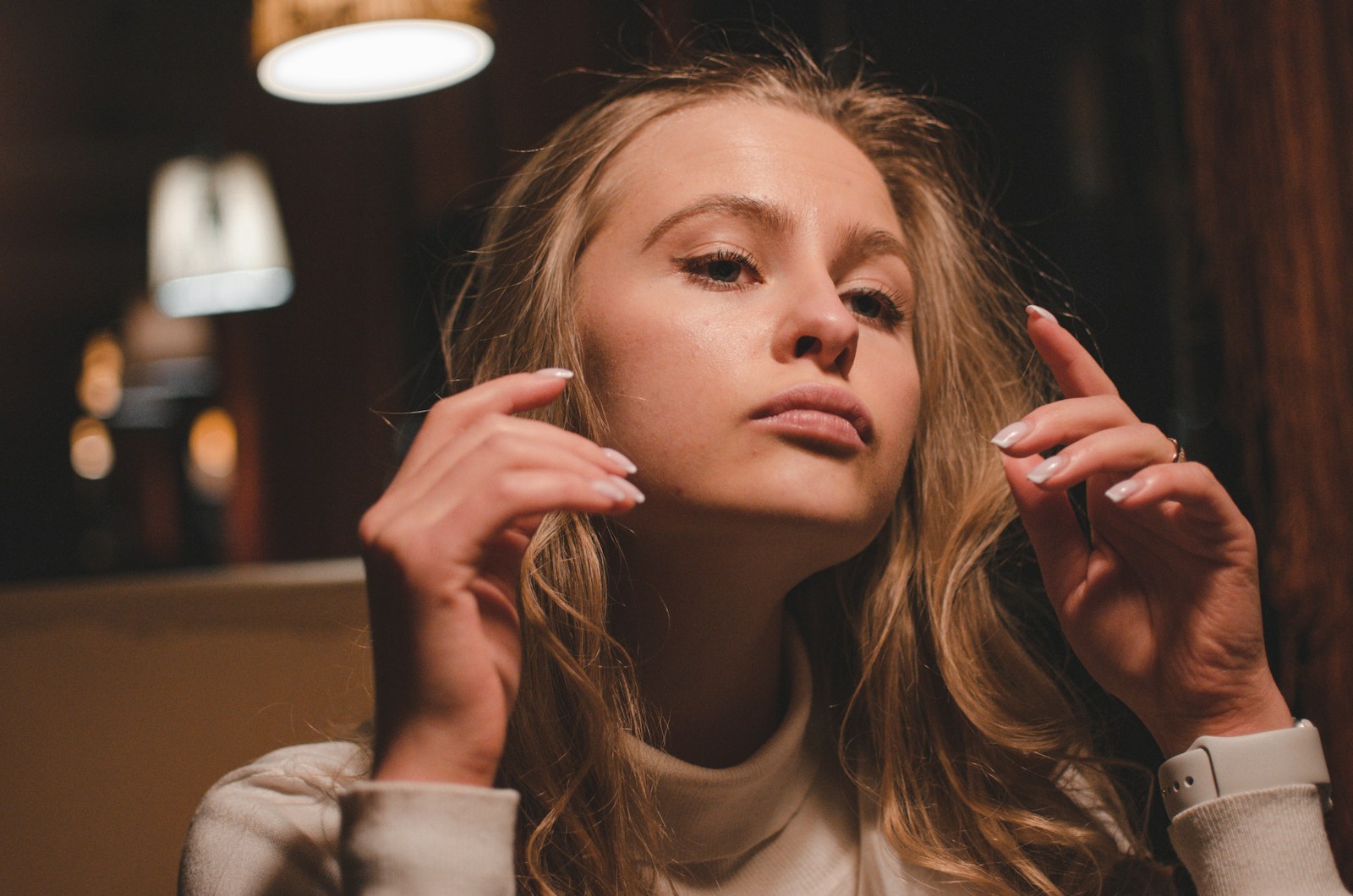 Decline in Offline Cosmetic Sales Hits Russia's Beauty Market - Lifestyle