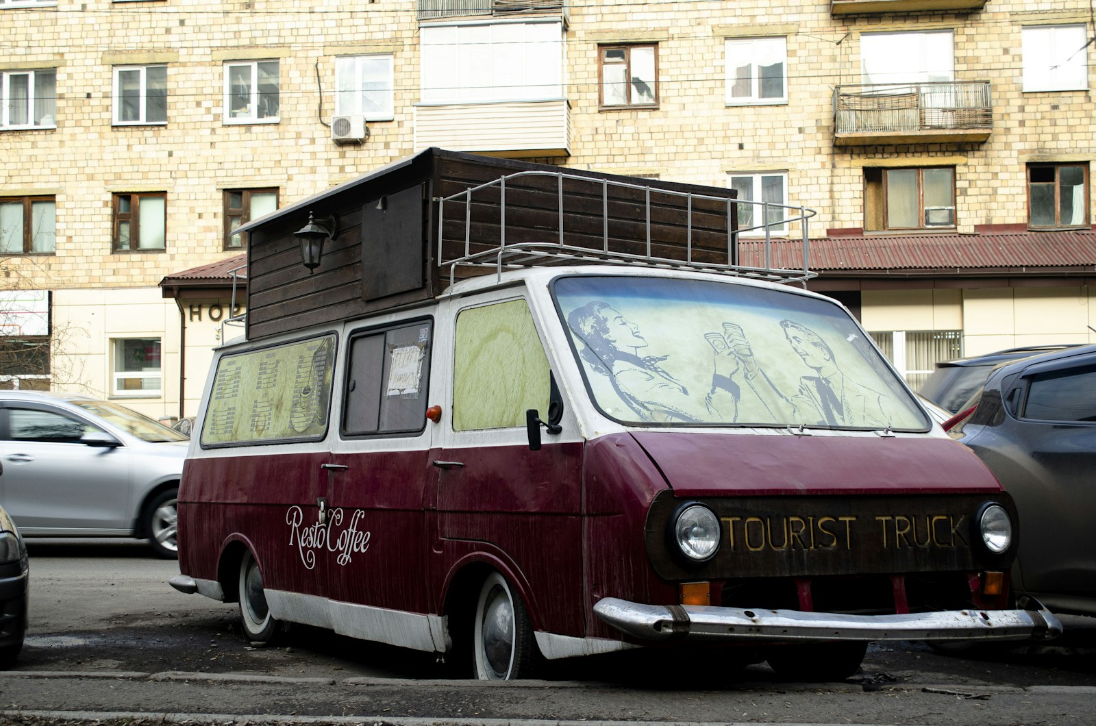 Deer Breaks Into Pensioner's Apartment in Krasnoyarsk Region - News