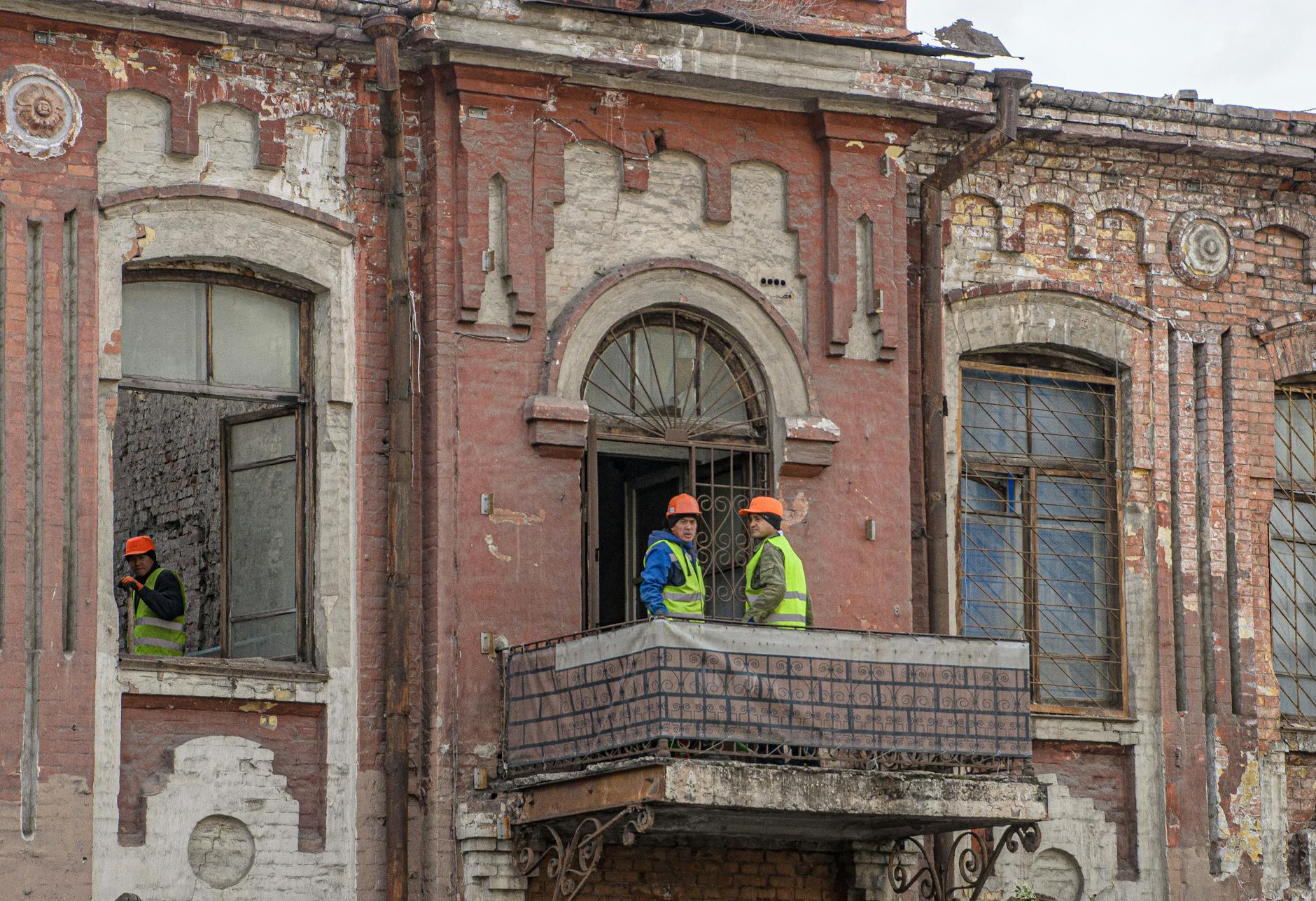 Are Designers the Laziest Workers in Russia? Survey Says Yes! - News