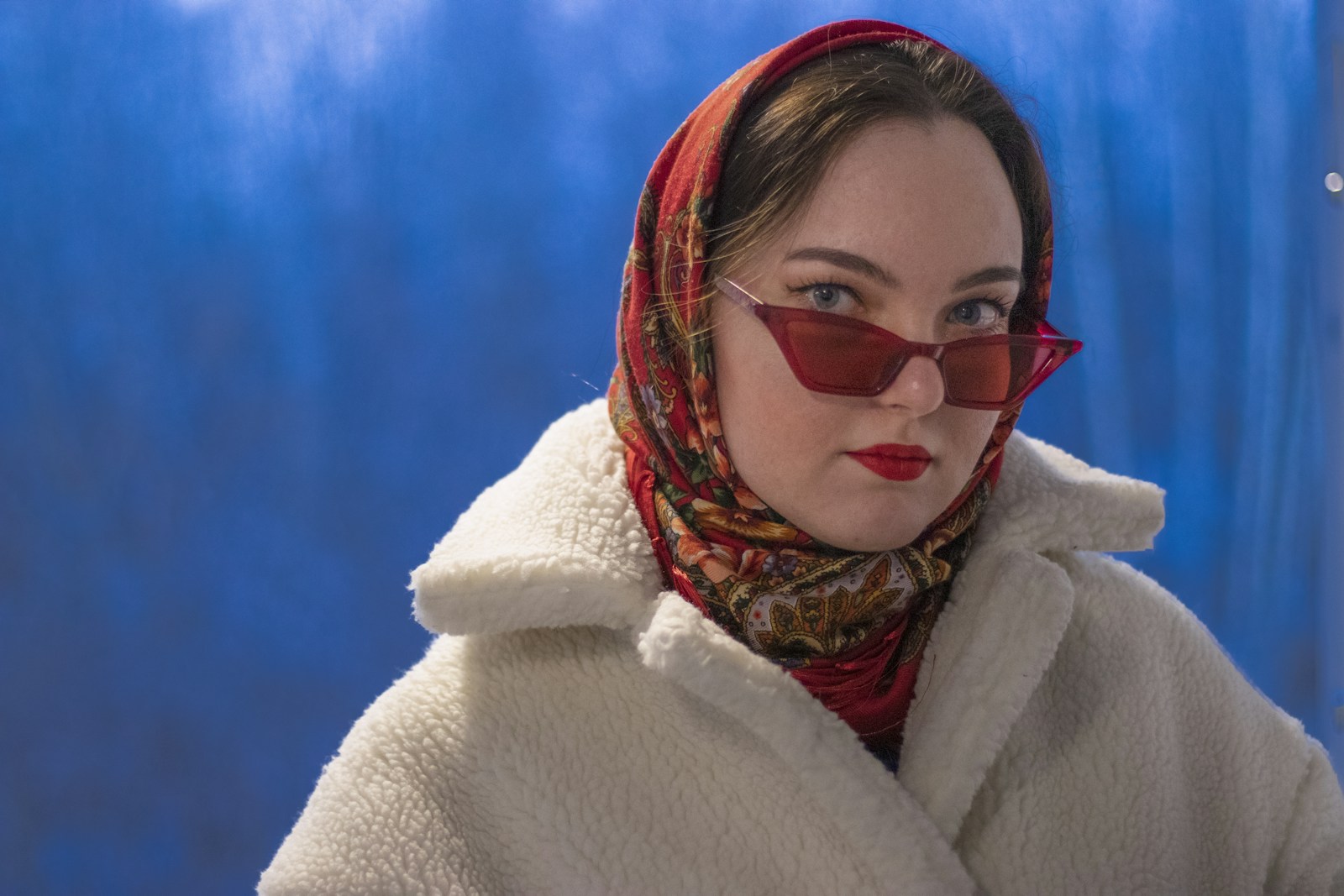 Emilia Clarke Swears in Russian in New Series 'Pony'