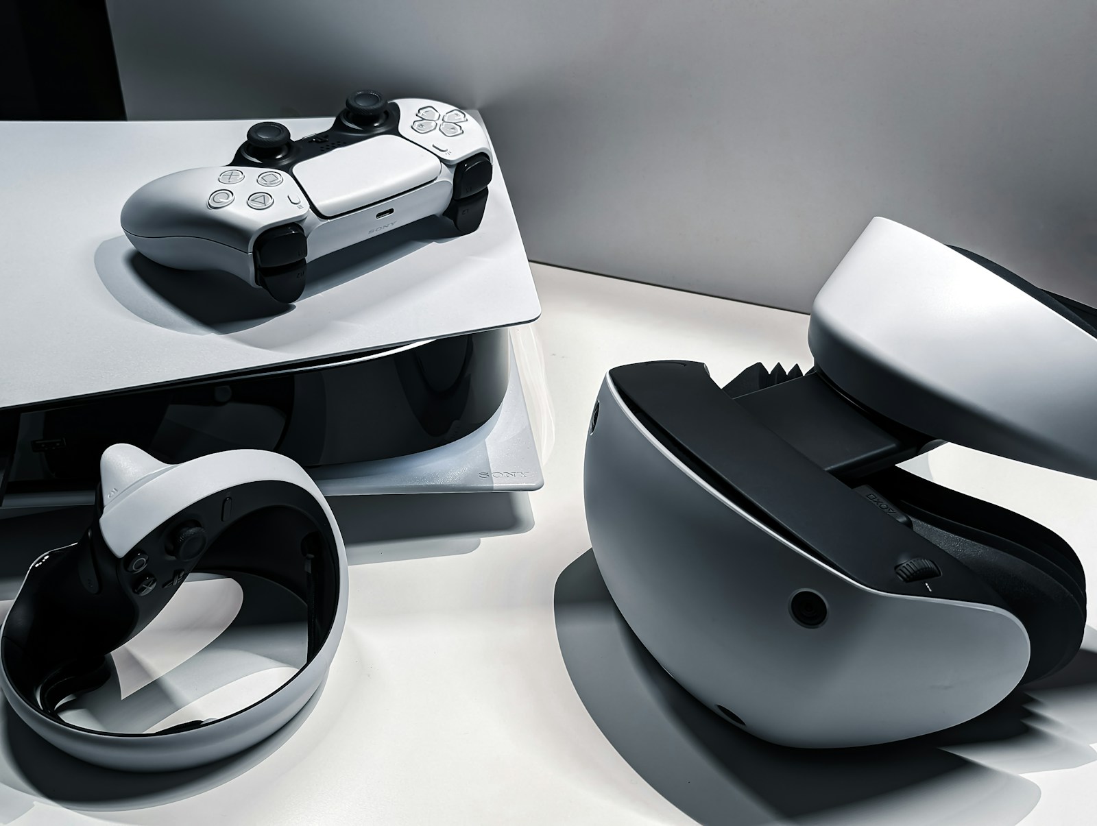 Enhance Your PS5 Experience: Top 3 DualSense Accessories - Game