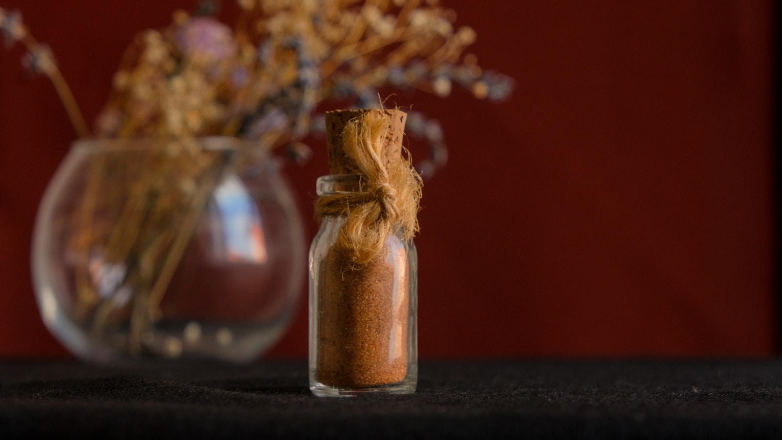 The Evolution of Perfume: From Ancient Rituals to Modern Scents