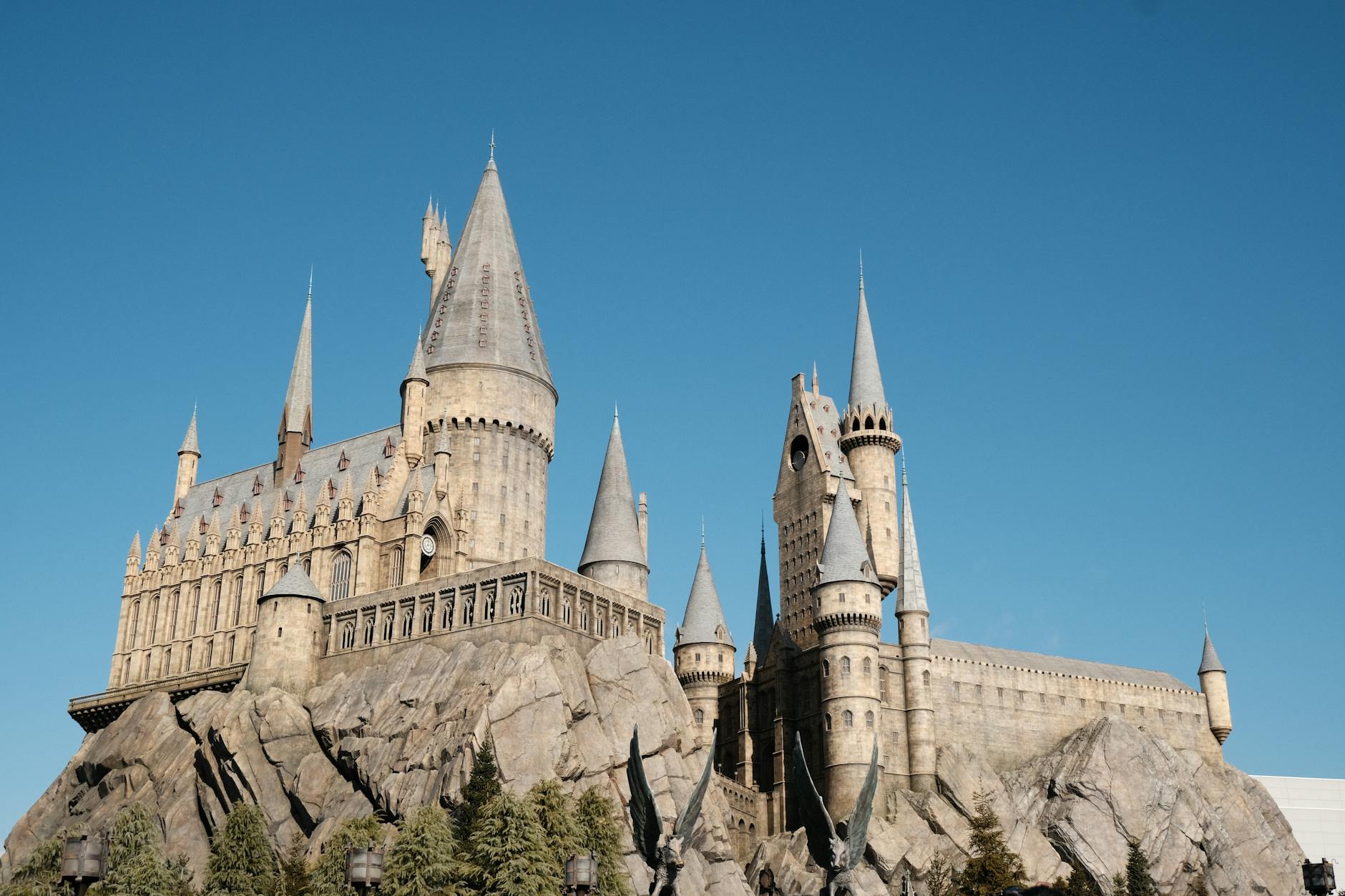 Exciting Discounts on 5 LEGO Sets for Nerds, Including Hogwarts Castle - Tech
