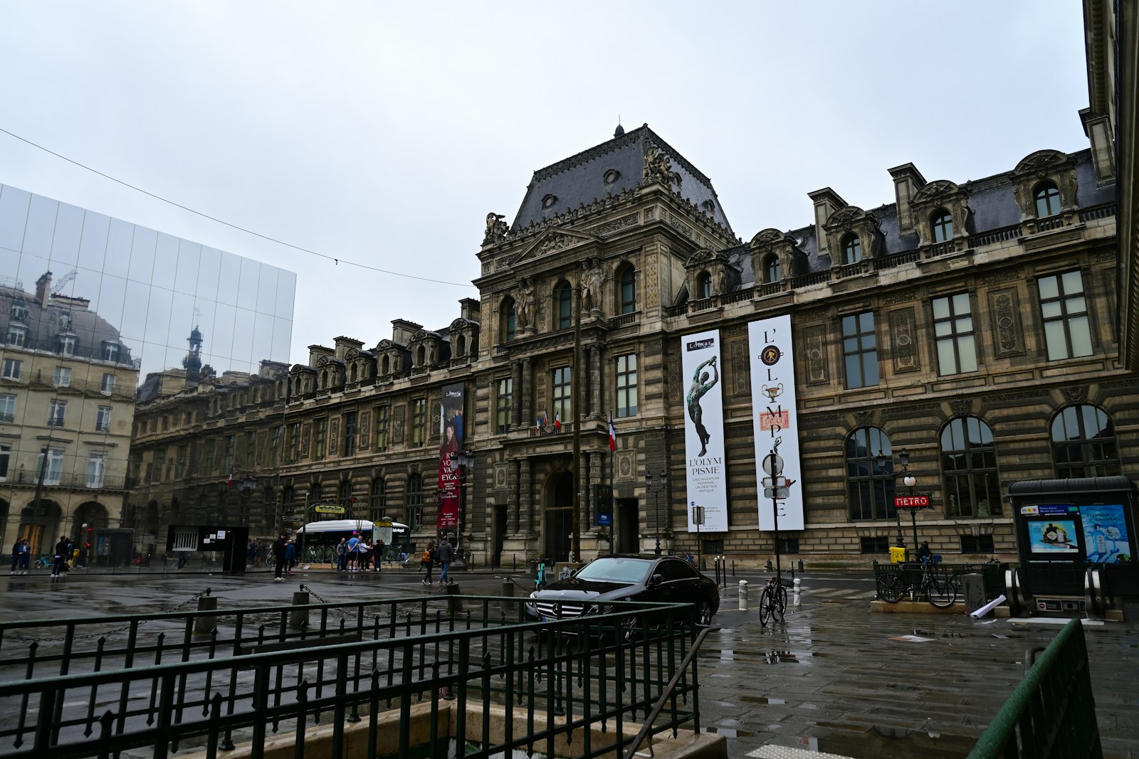 Fake Tickets Scandal Hits Louvre and Versailles Museums - News