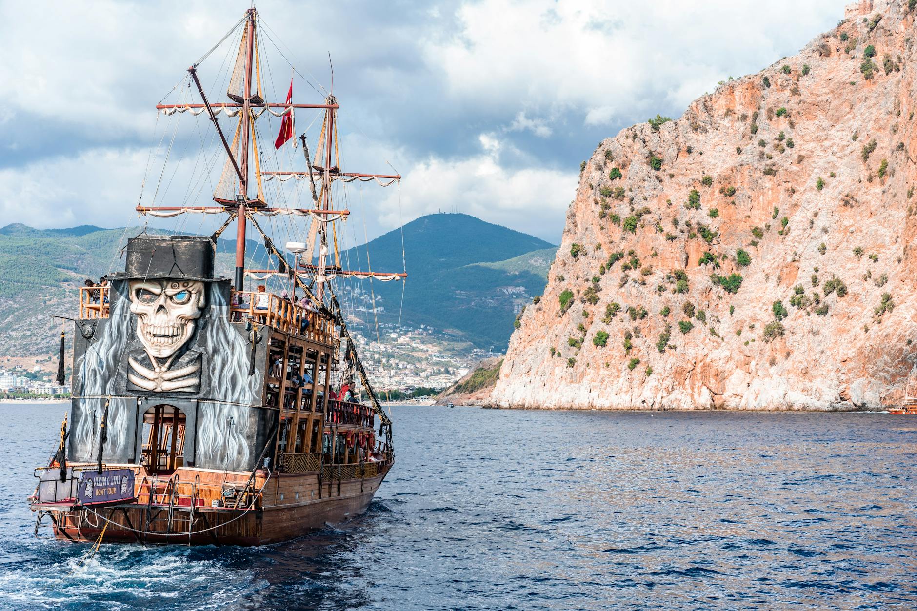 Discover the Pirate Ship in Crimson Desert for Epic Gear! - Game