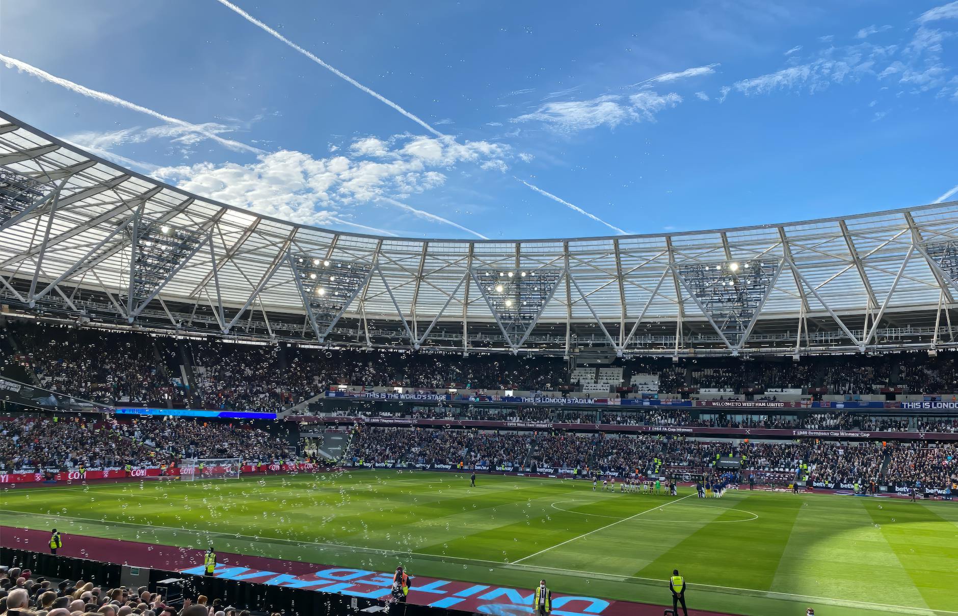 Experience the Thrill of Football Management with Free Play Days - Game