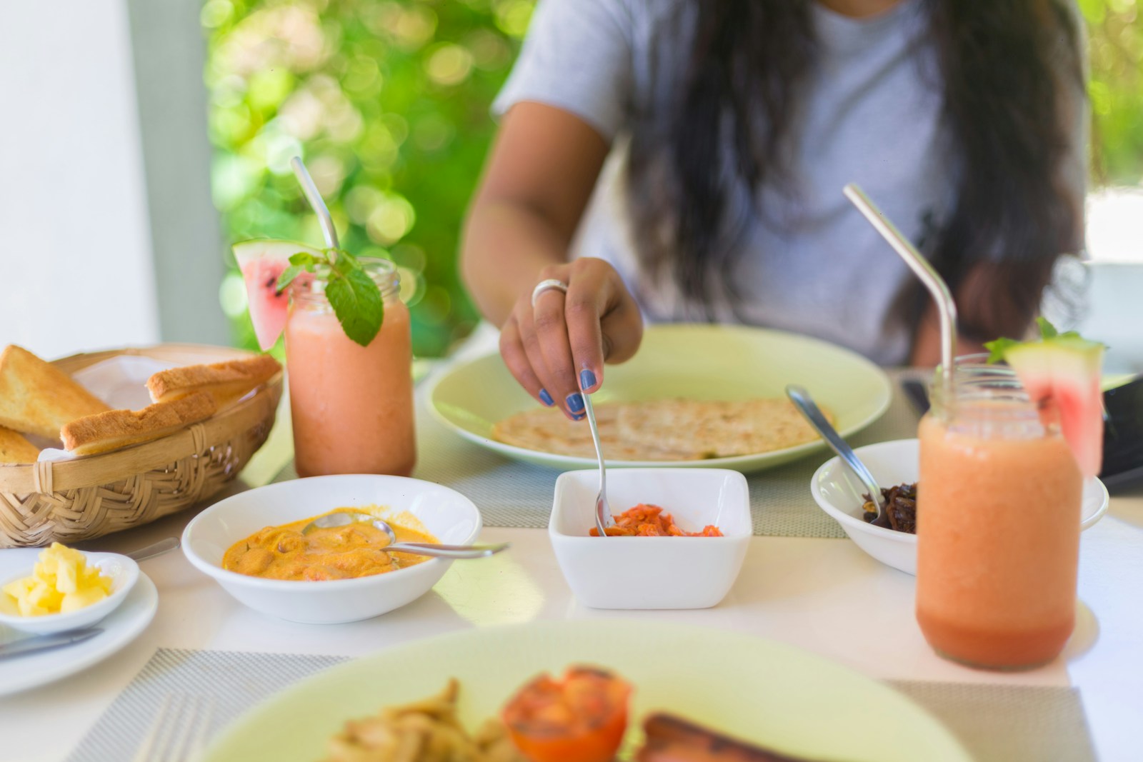 Survey Reveals Many Gen-Z Date for Free Meals