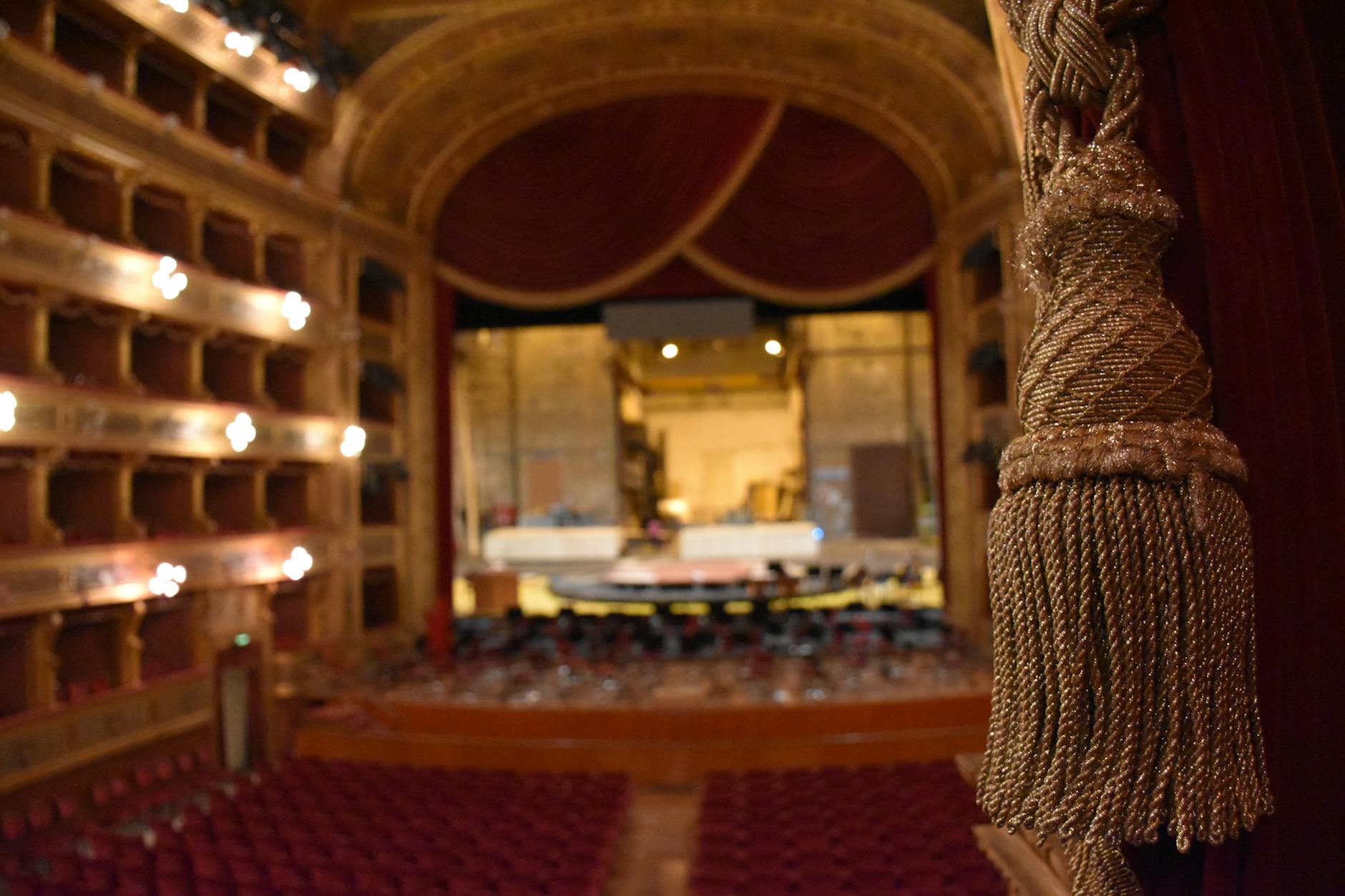 Gogol Reigns Supreme: The Most Popular Russian Classic in Theater - Lifestyle