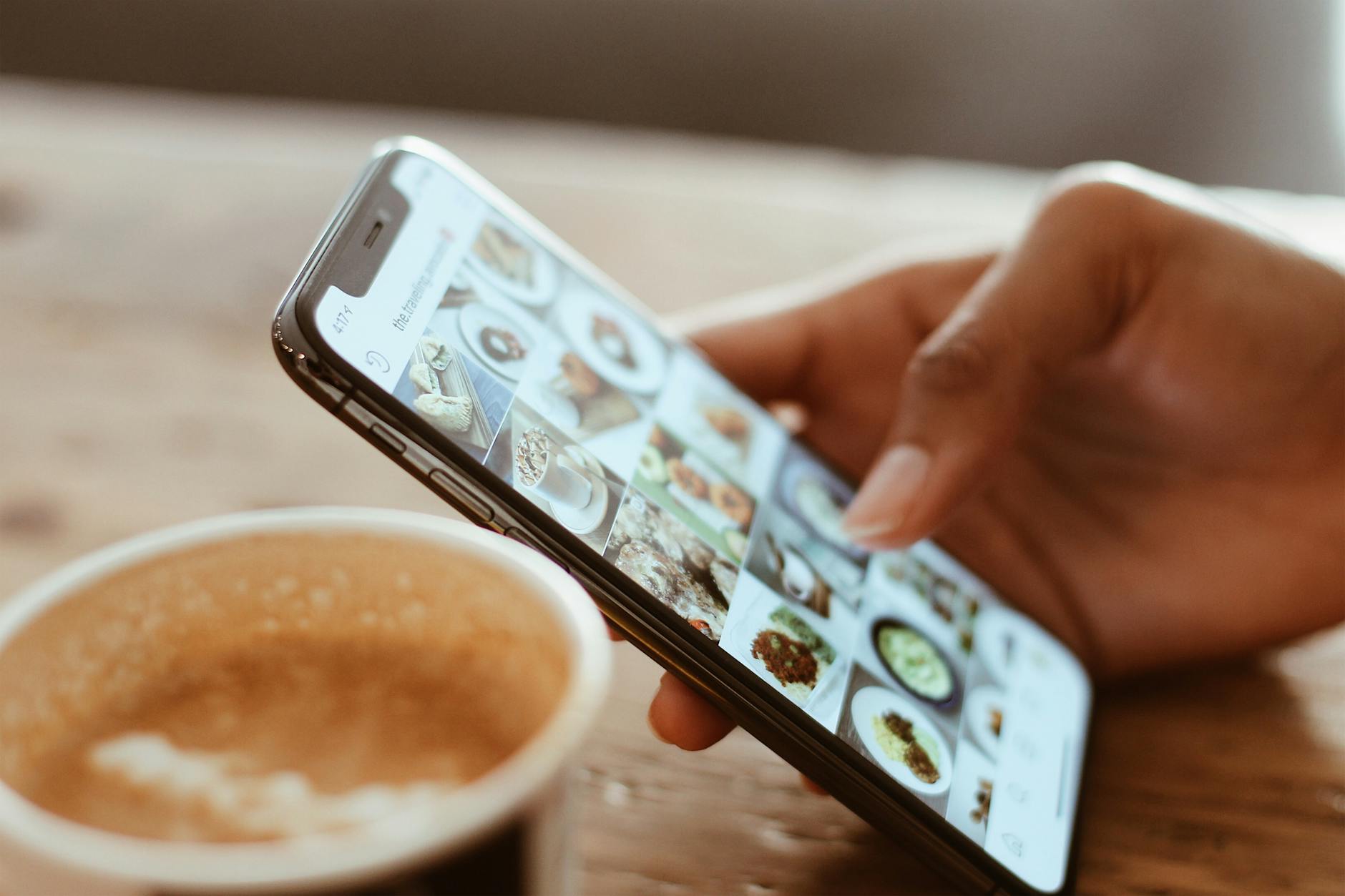 Instagram Tests New App for Sharing Disappearing Photos - Tech