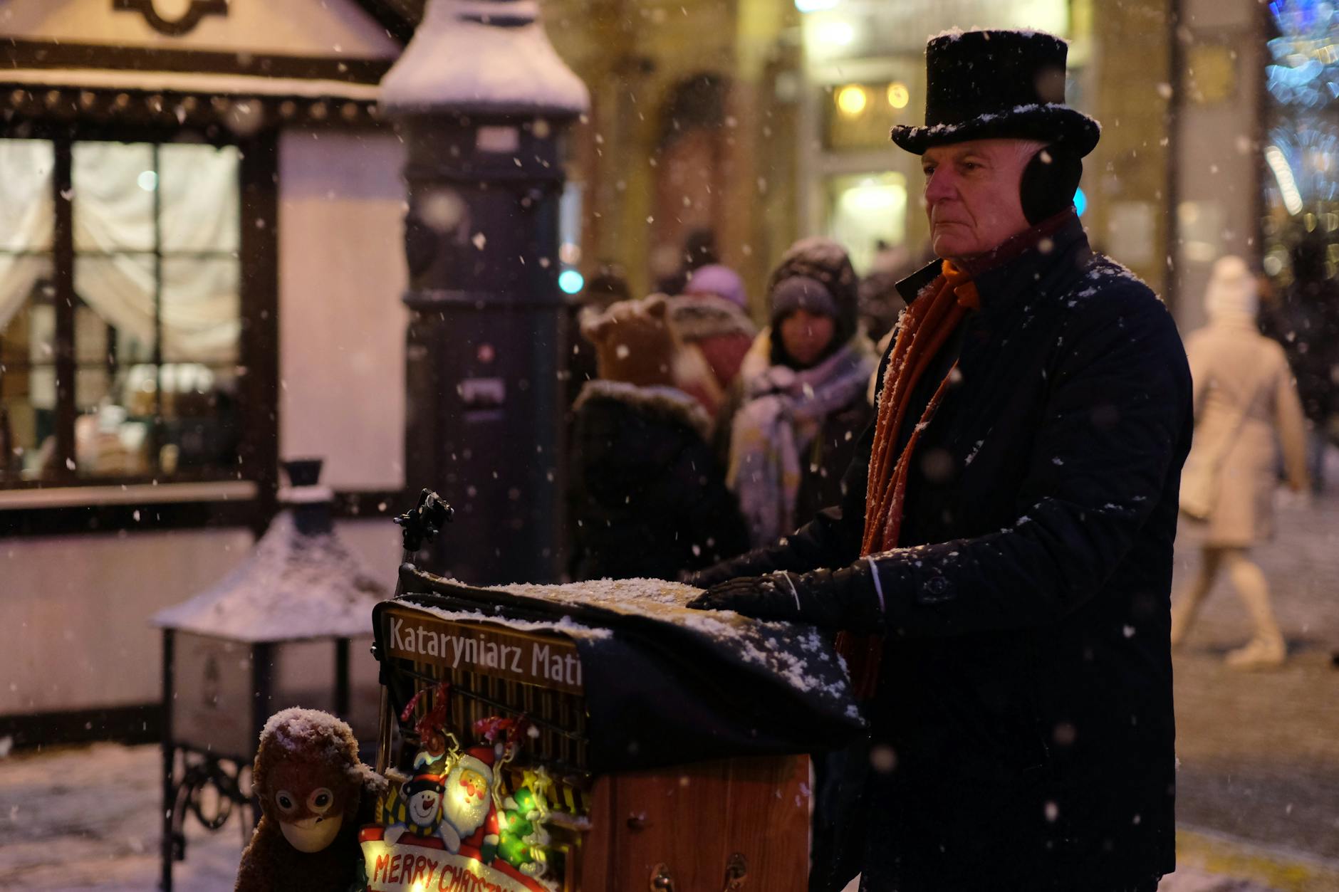 Italian Man Disguises as Wise Man to Evade Police During Christmas