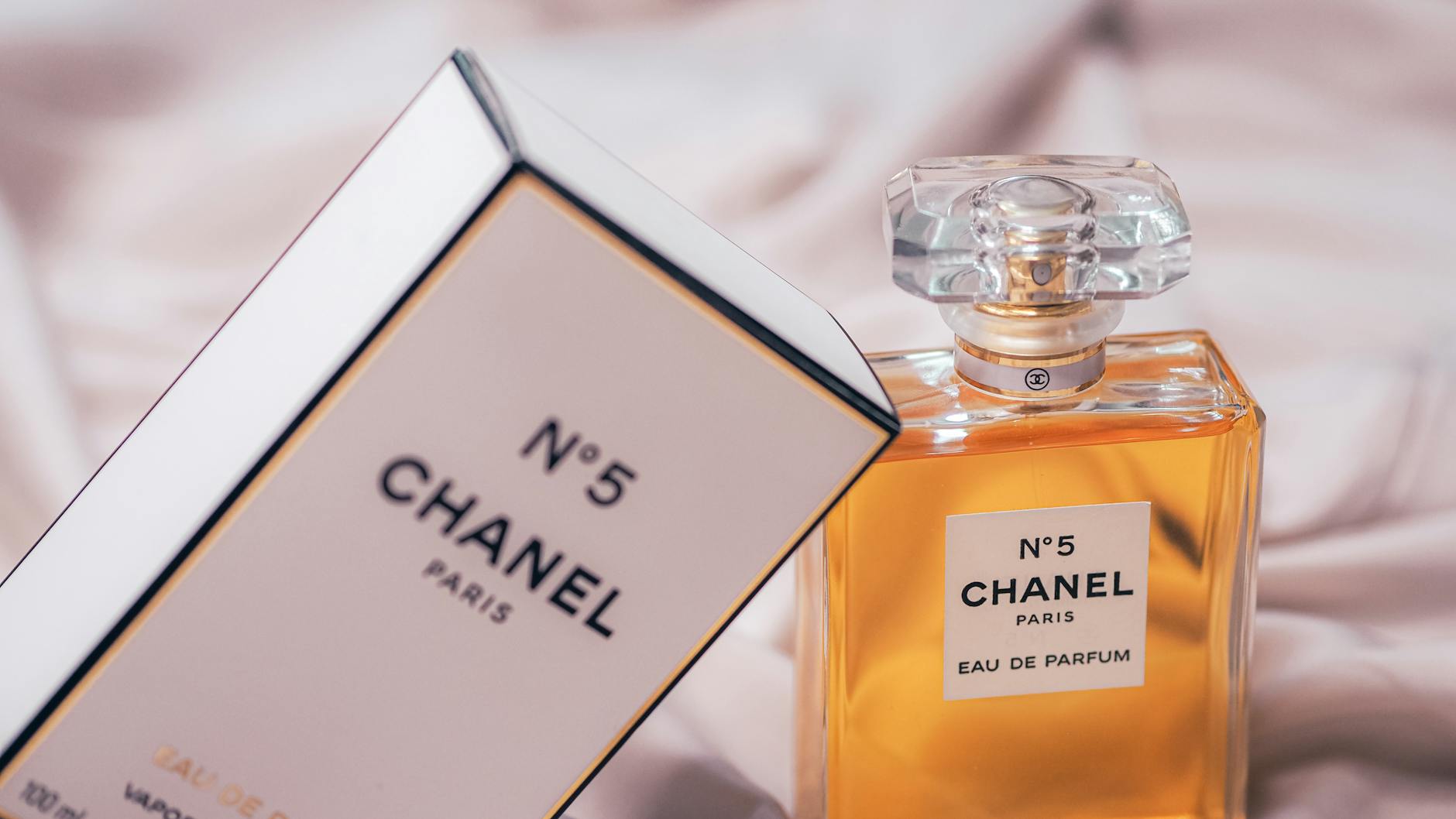 Jacob Elordi Becomes the Face of Bleu de Chanel Fragrance - Lifestyle