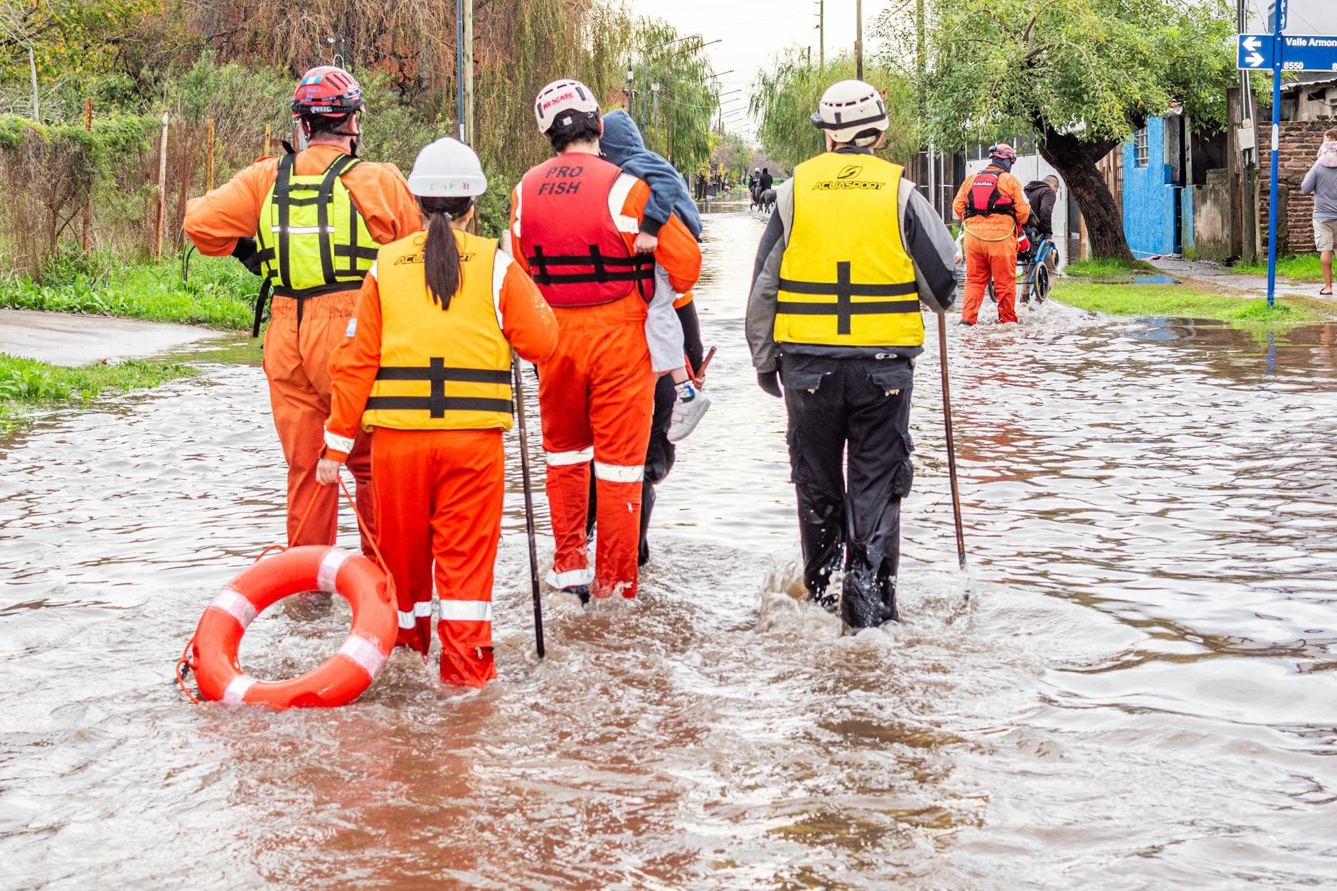 Jason Momoa Rescues Family Amid Hawaii's Worst Flood in 20 Years - News