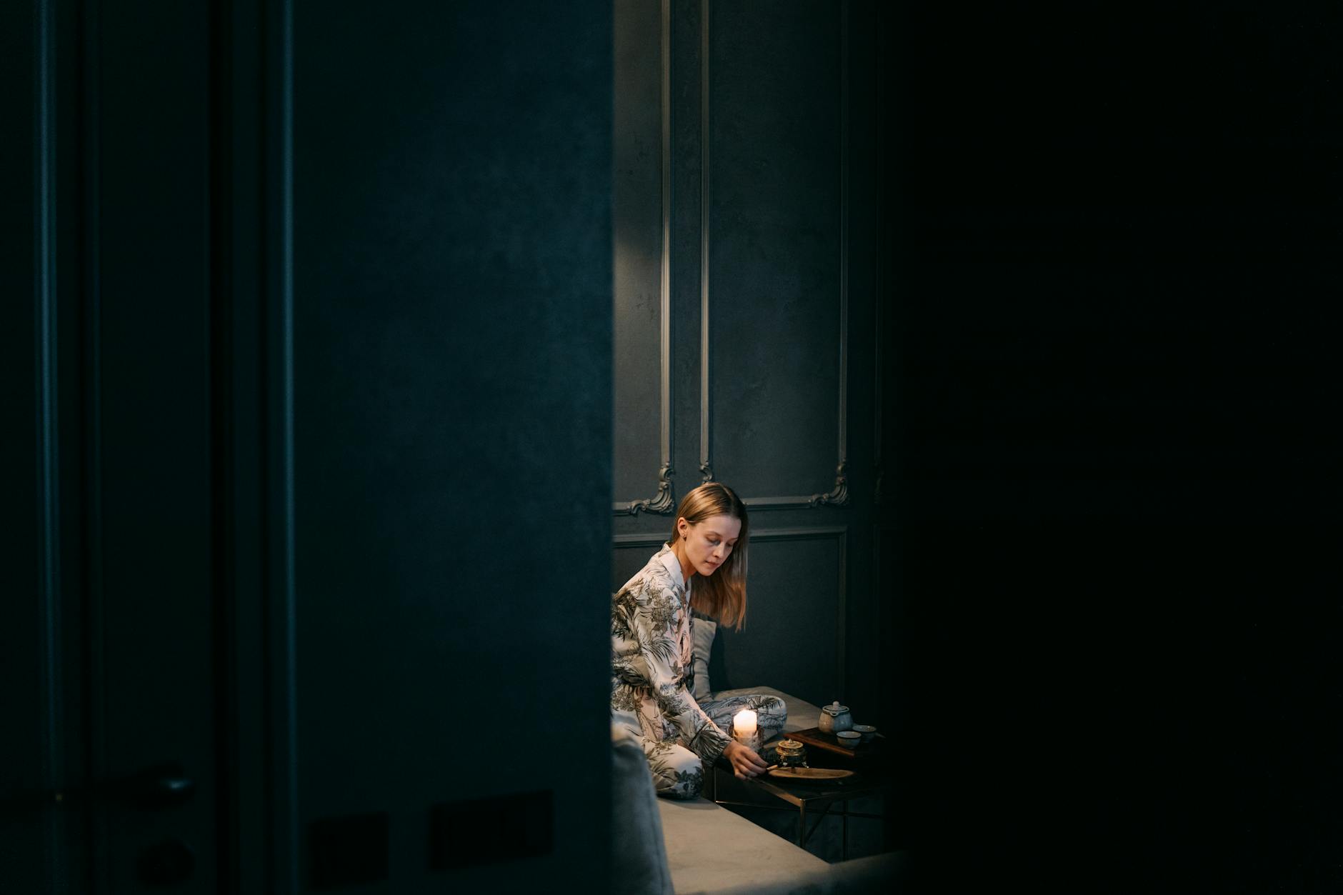 Jennifer Lawrence on Why She Prefers Intimate Scenes with Strangers