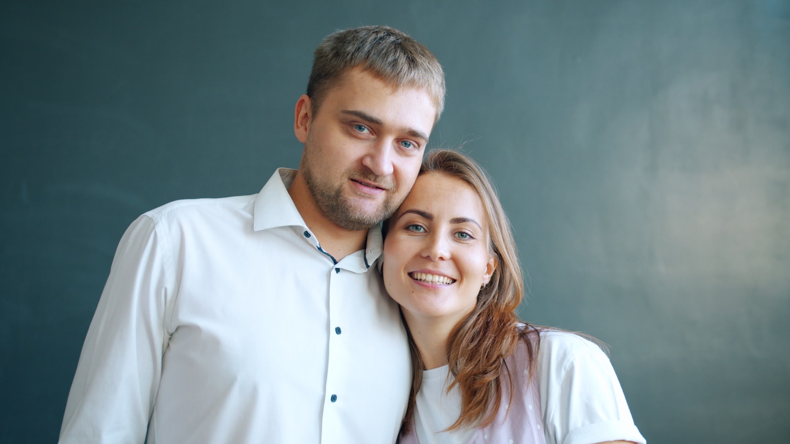 Josh O'Connor and Megan Fahey Co-Parent After Divorce in 'Perestroika'