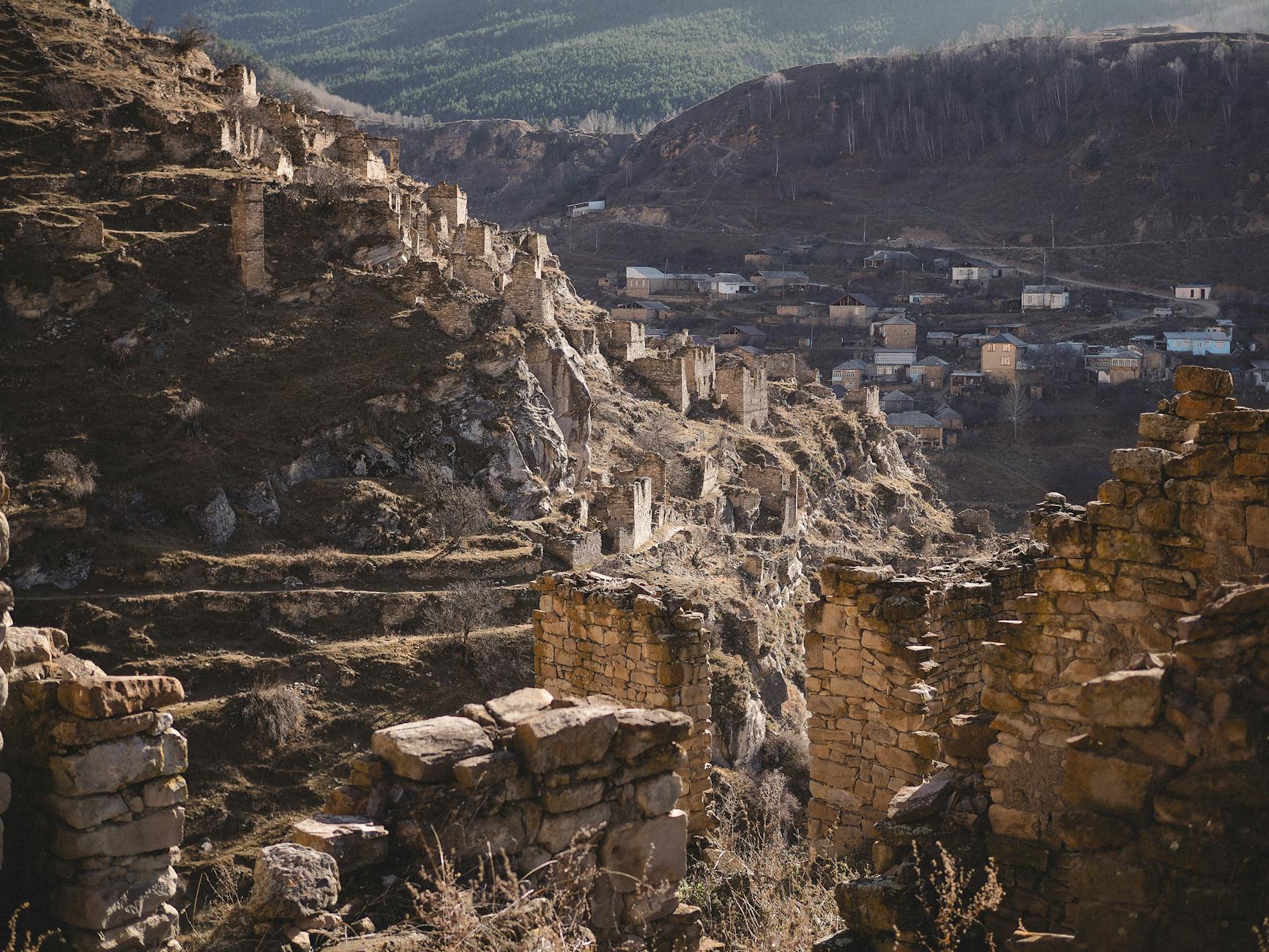 Karaoke Venues Decline in Russia: A Cultural Shift