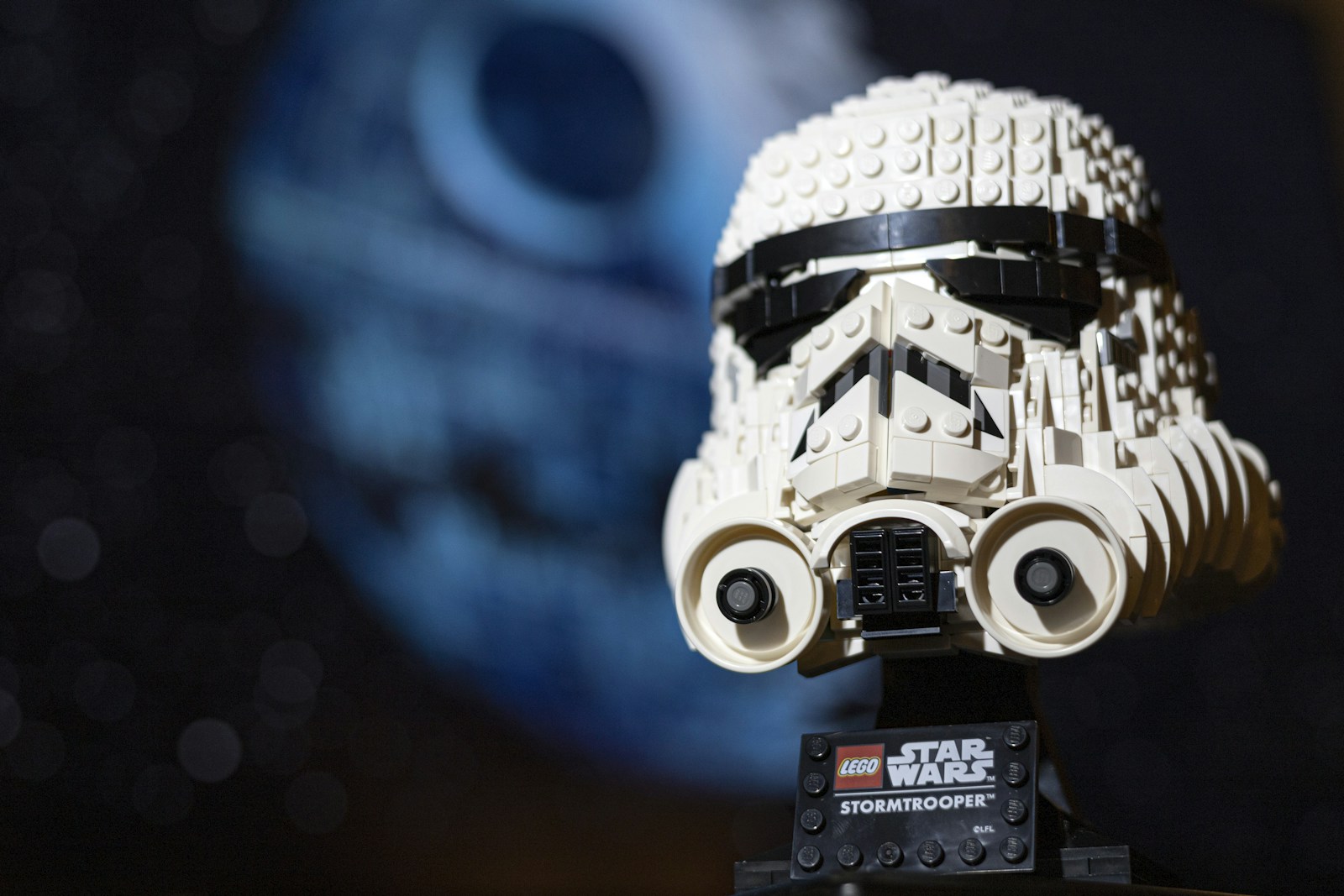 LEGO Unveils Smaller, Pricier Razor Crest Set for Star Wars Fans - Cinema