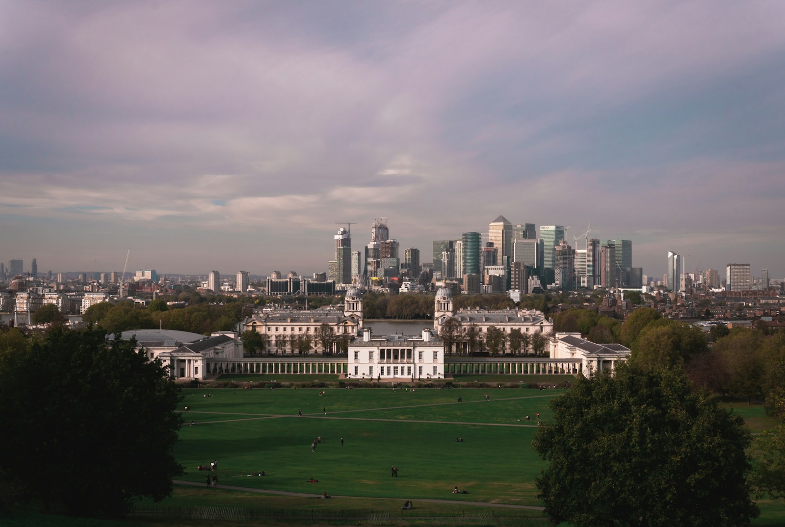 London Mansion Sells for Record $350 Million: A Real Estate Milestone - News