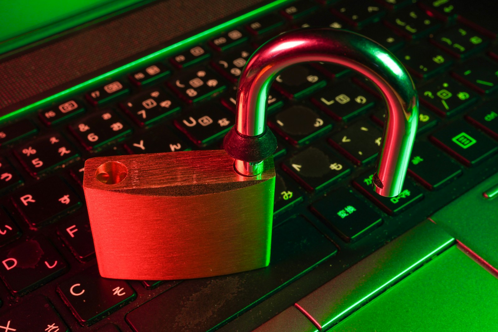 Louvre Security Breach: Passwords Expose Major Vulnerabilities