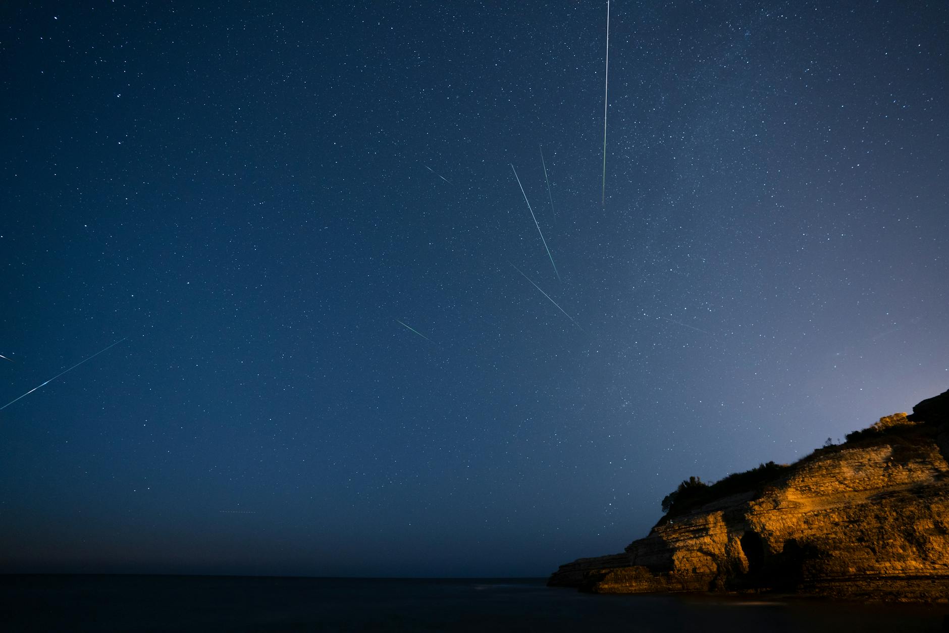 Lyrid Meteor Shower Peaks on April 23: What to Expect - News