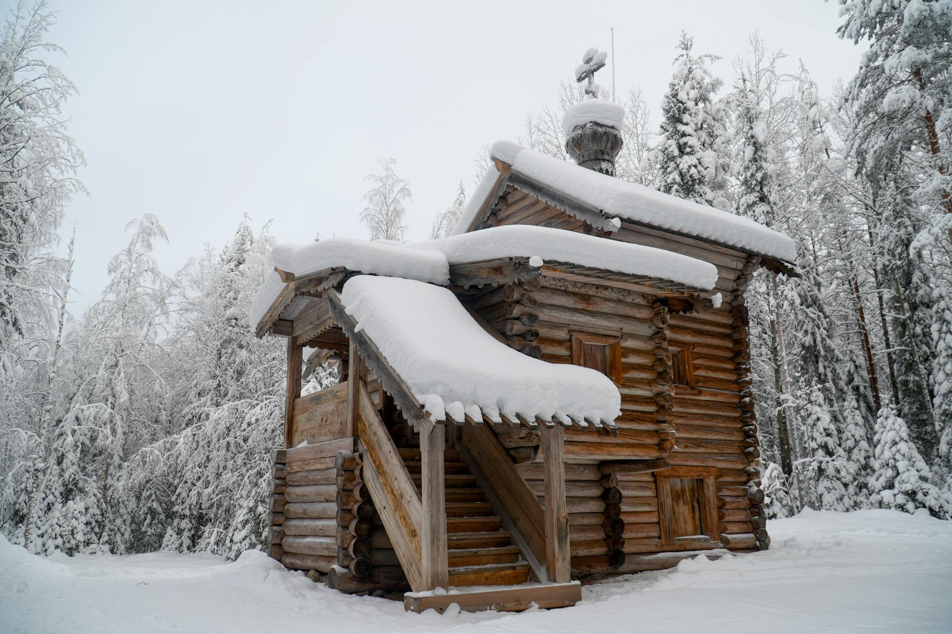 Massive Snowdrifts Take Over Regions in Russia This Winter - News