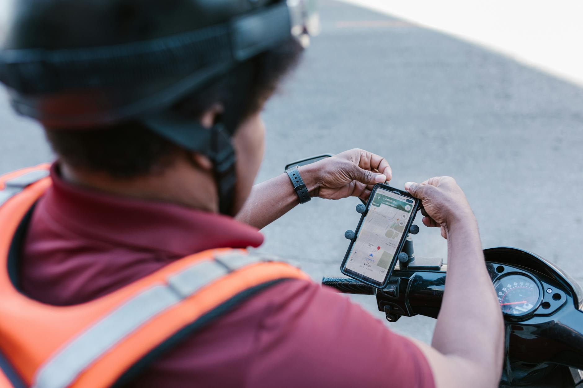 Max Messenger Rebrands to 'Maks': What You Need to Know - Tech