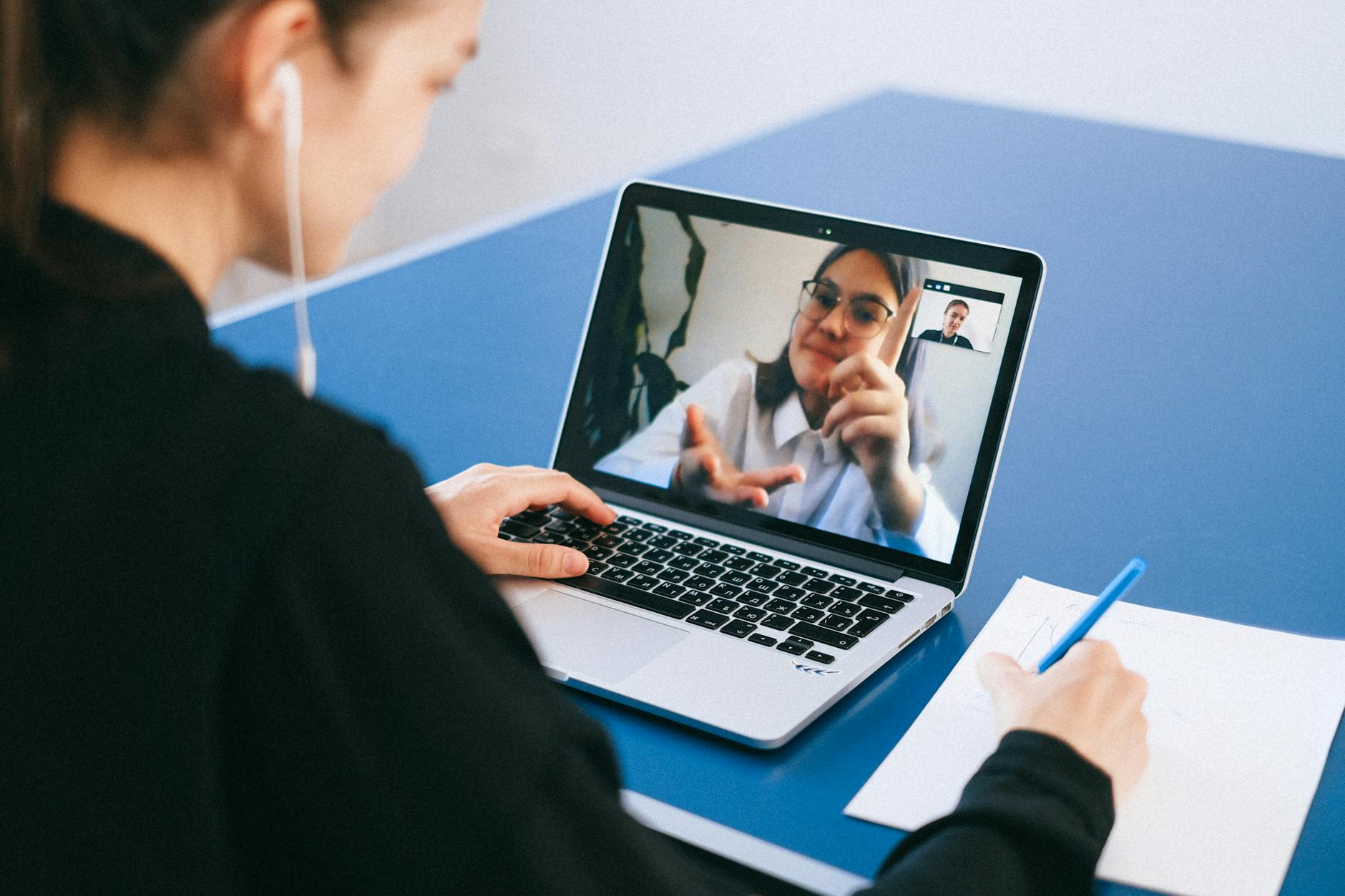 Meet Diya: The Unflappable 'Cool Girl' Taking the Internet by Storm - Lifestyle