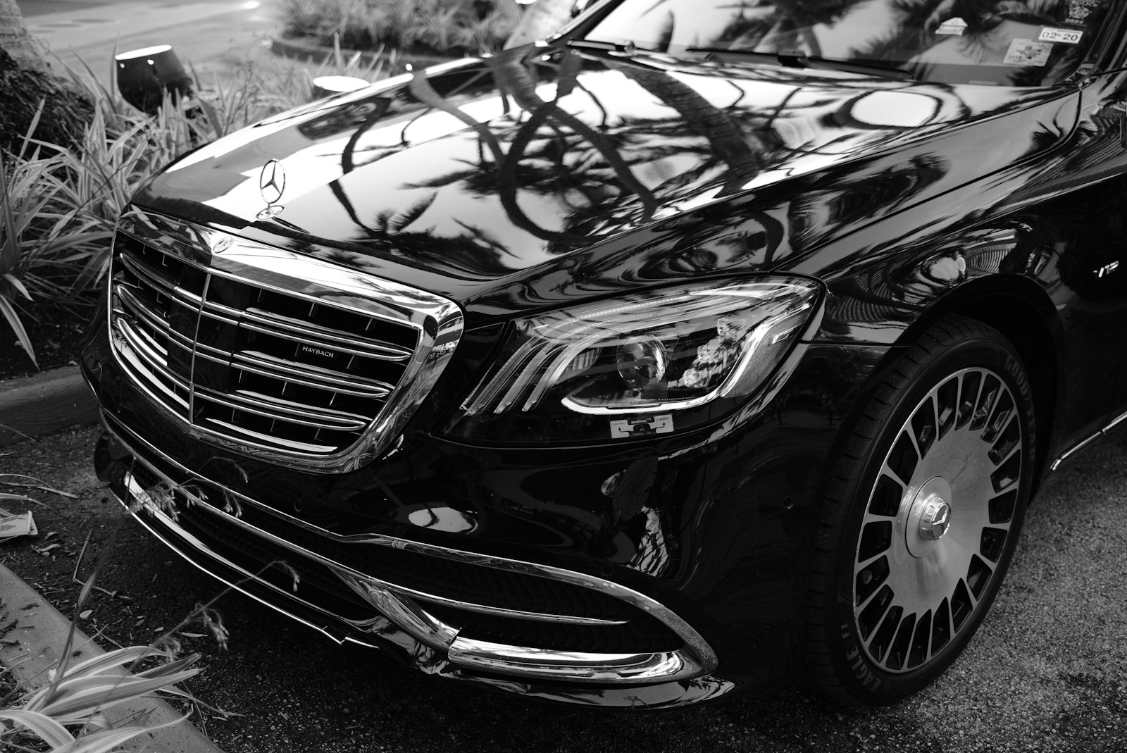 Miranda Priestly Drives a Maybach: Mercedes Partners with Prada 2 - Lifestyle