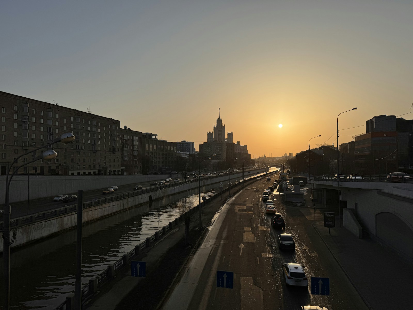 Moscow Unveils Plans for New Pedestrian Bridge on Bolotnaya Embankment