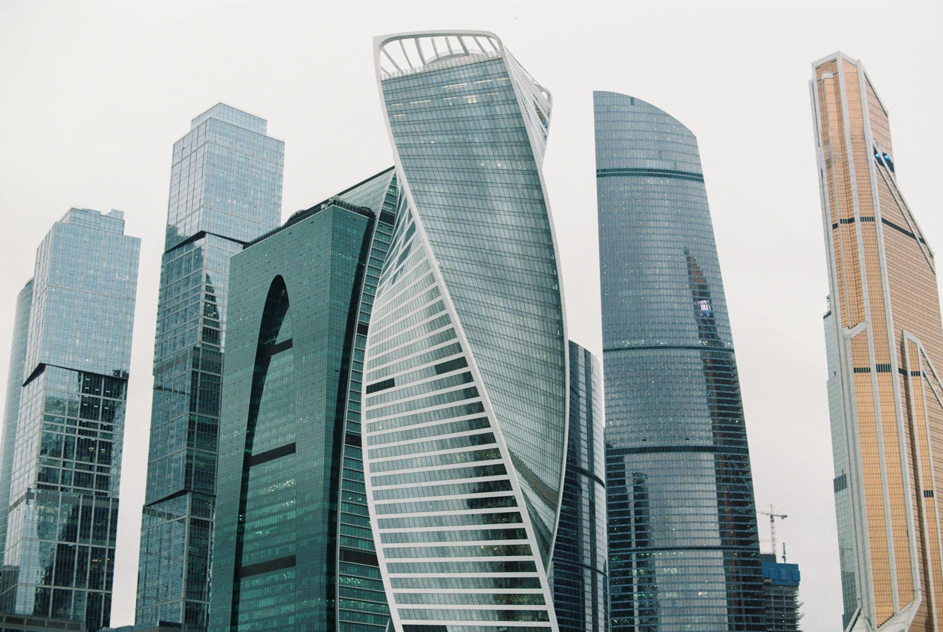 New Pedestrian Bridge Construction Begins in Moscow's Bolotnaya Emb... - News