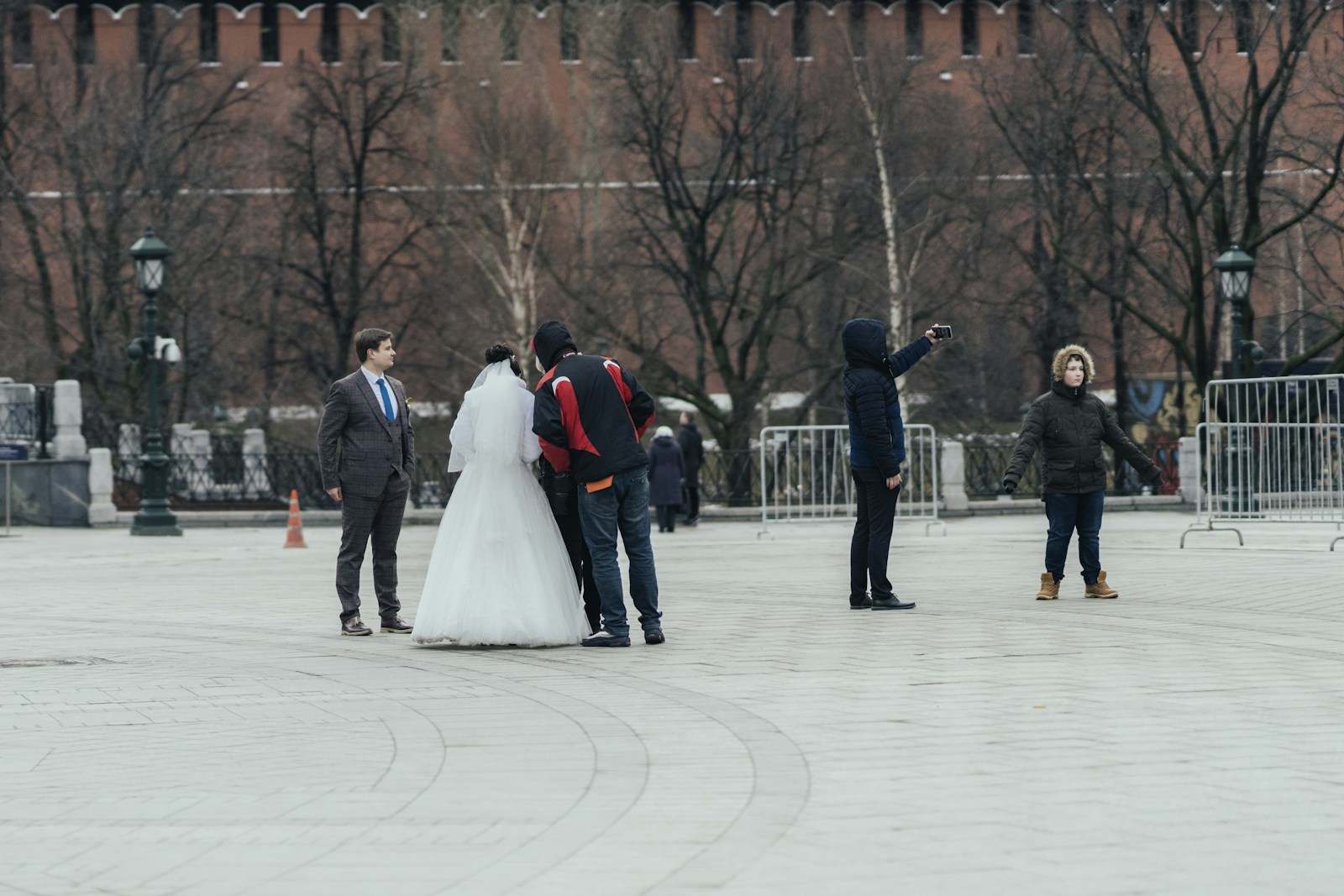 Moscow's Registries Extend Hours for Peak Wedding Dates - Adult