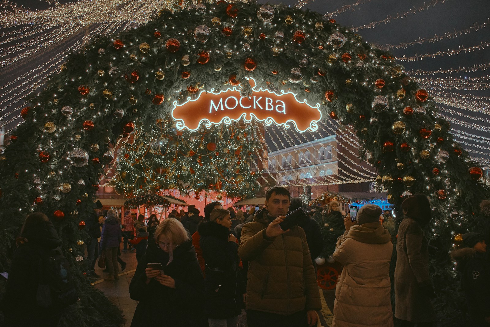 Moscow's Trubnaya Station Transformed for Easter Celebrations - News