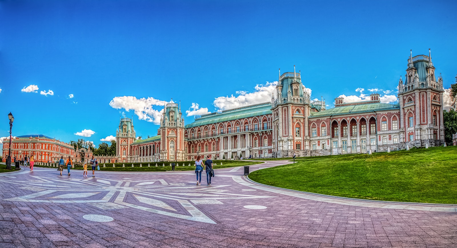 Moscow University Chemistry Faculty Shifts to Online Learning Amid...