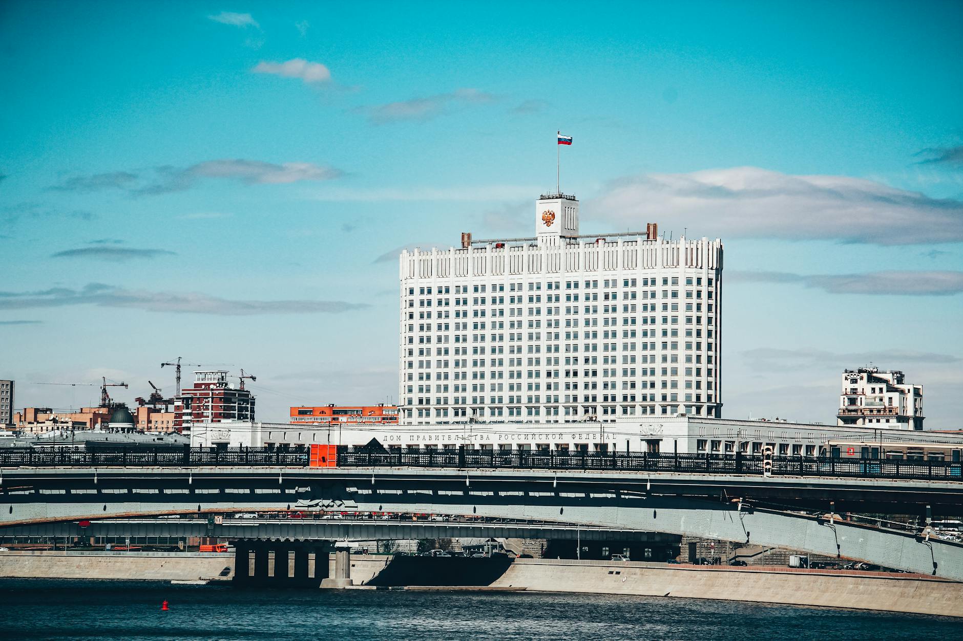New National Center 'Russia' Breaks Ground on Krasnopresnenskaya Em... - News