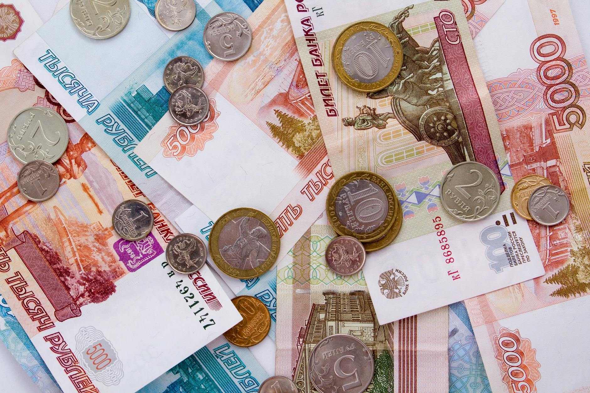 New Fines for Missing Home Chats in Max: Up to 300k Rubles! - News