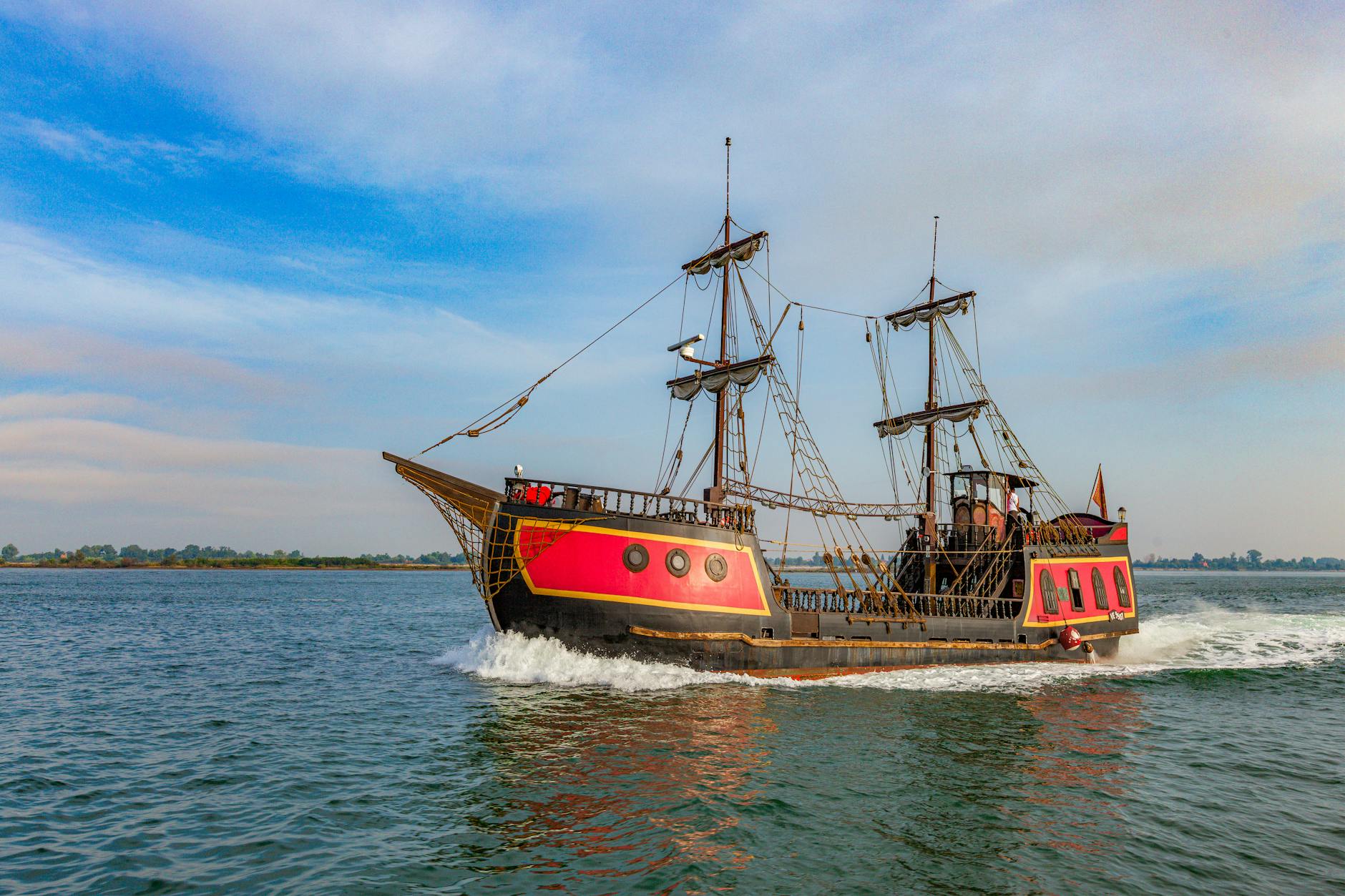 Unmissable Deals on PLAYMOBIL Pirate Sets Including Asterix Ship - Tech