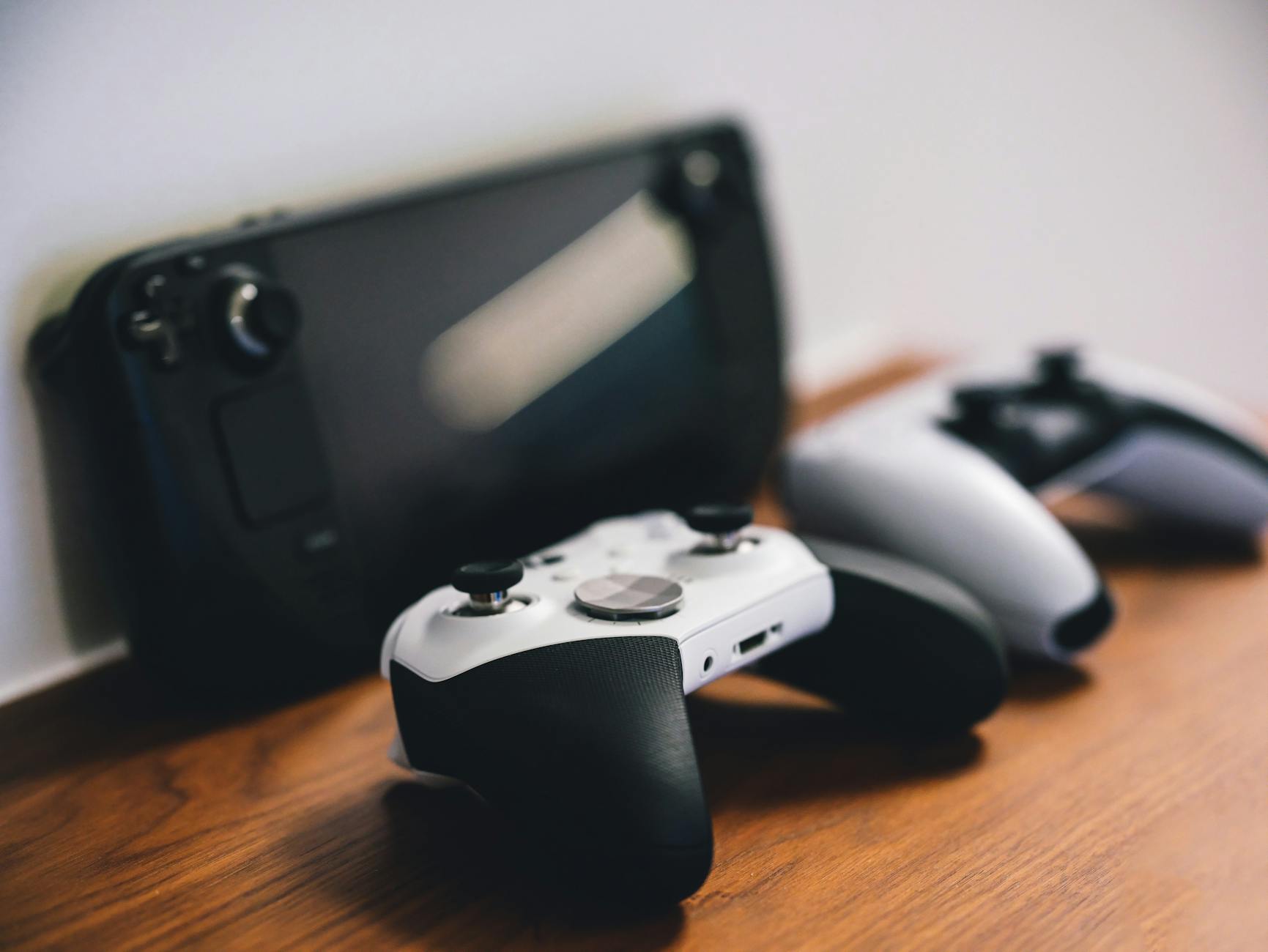 Are PlayStation and Xbox Returning to Exclusives? Nintendo's Insight - Game