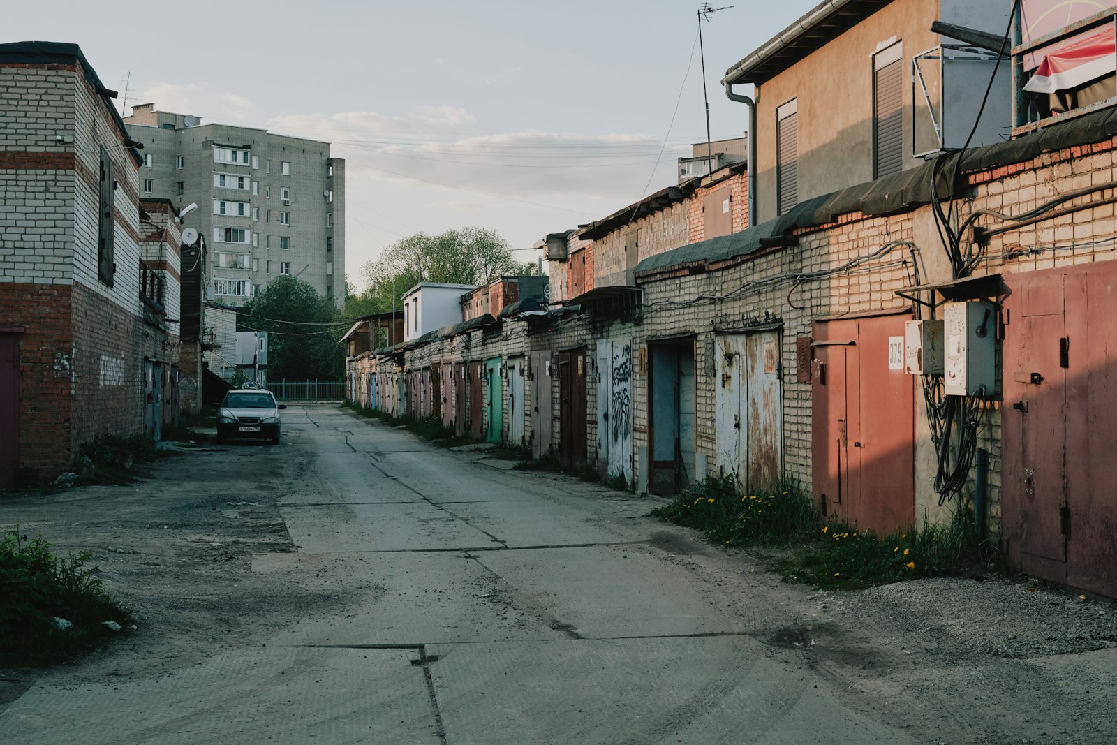 Exploring Russia's Most Beloved Trash Films: Critics Weigh In - Cinema
